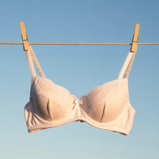 Lingerie : comment la laver en machine sans l'abîmer ?