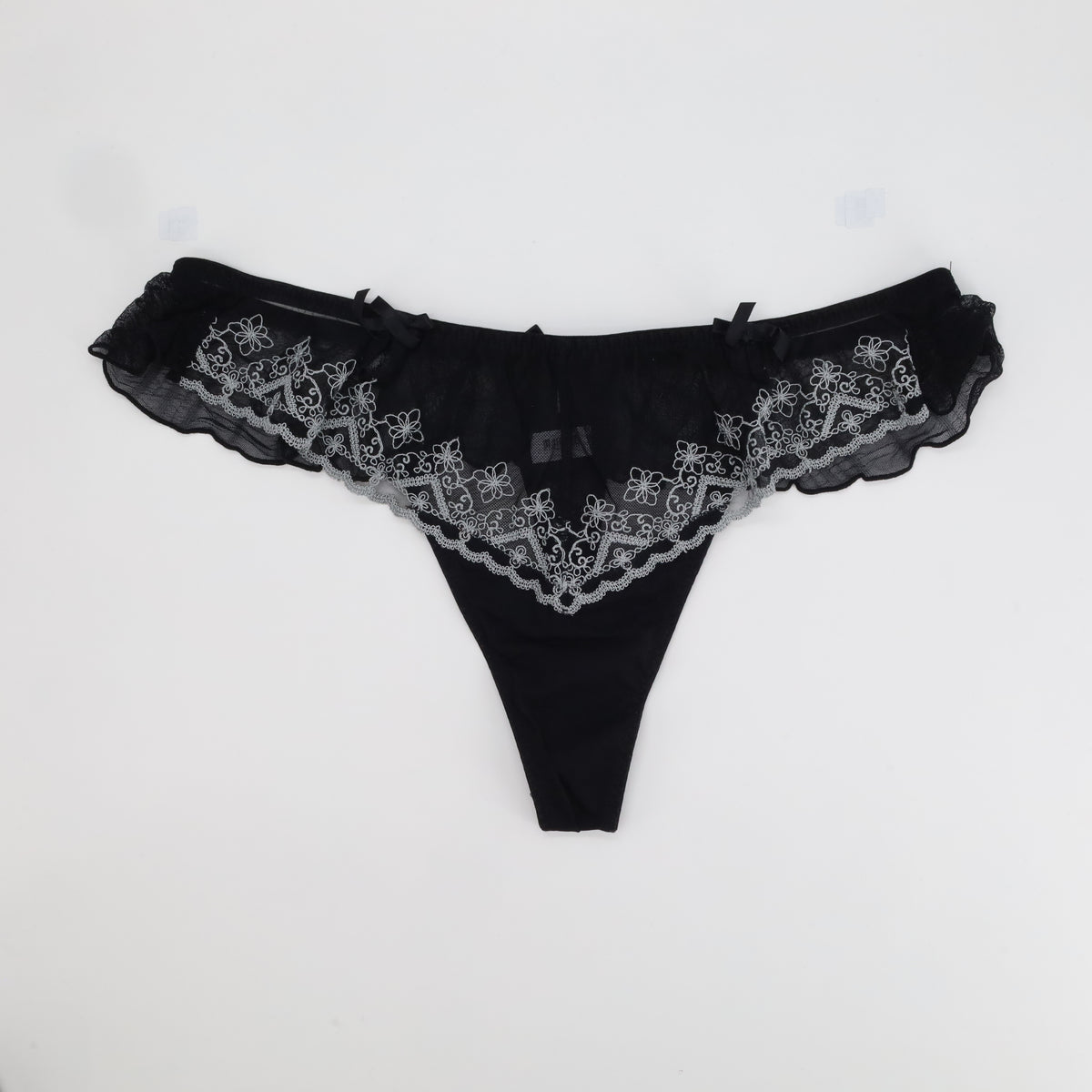 String Sans Complexe Noir