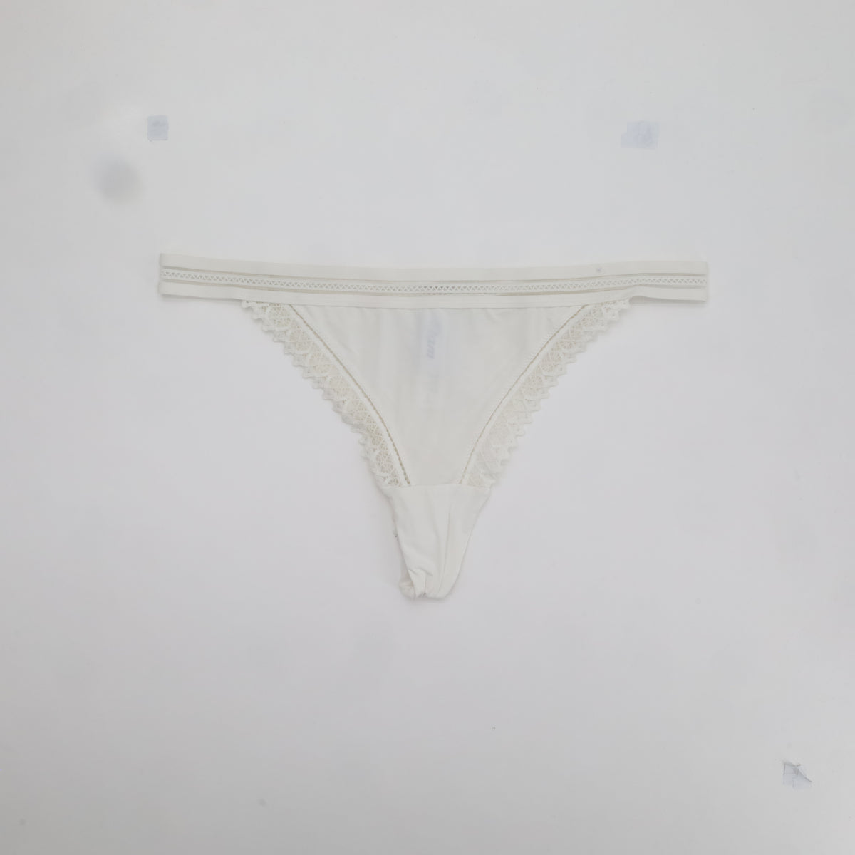 String ETAM Blanc