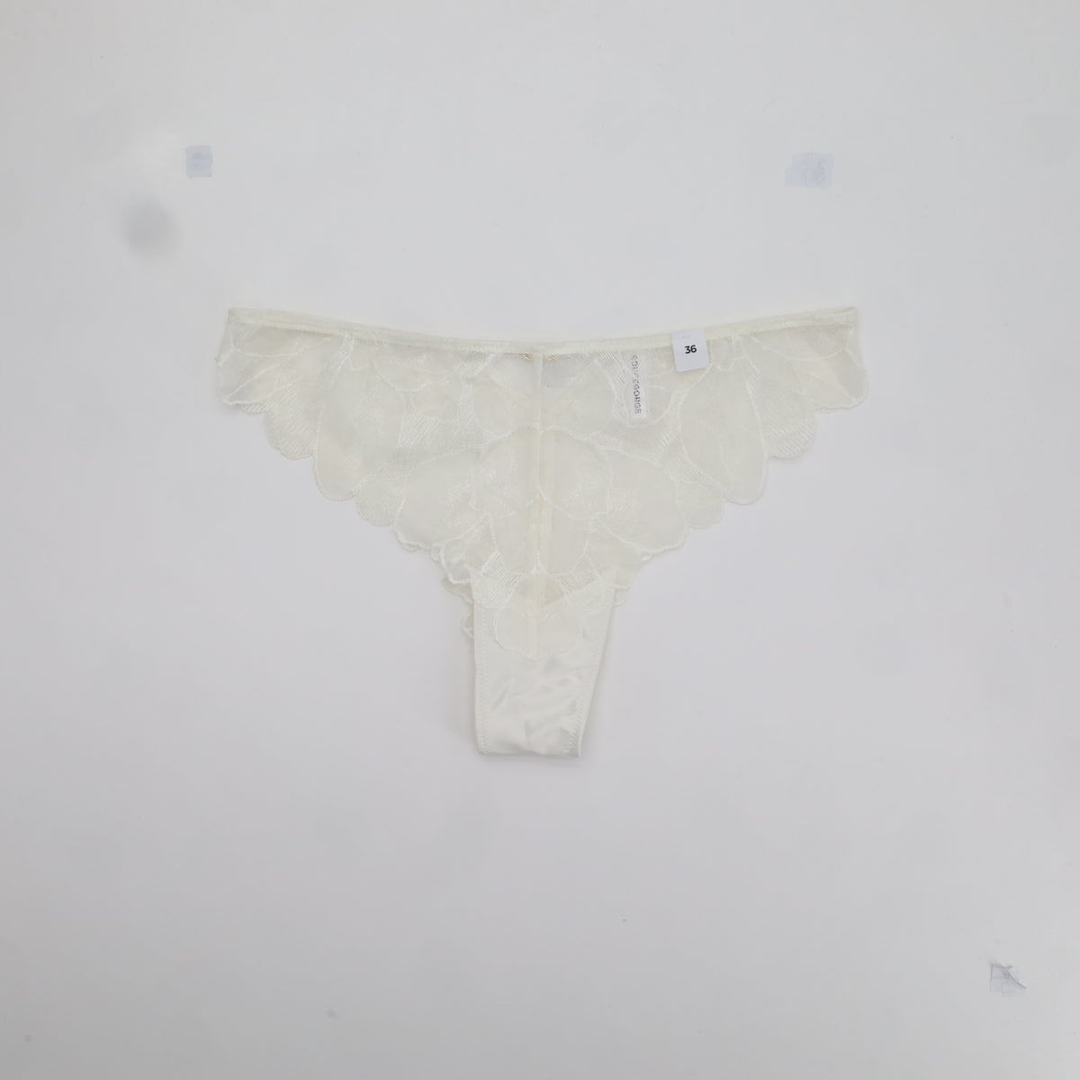 Tanga RougeGorge Blanc