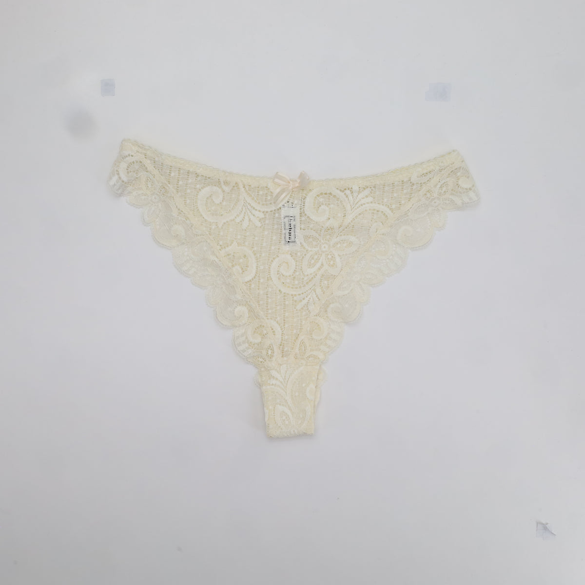 String Barbara Blanc