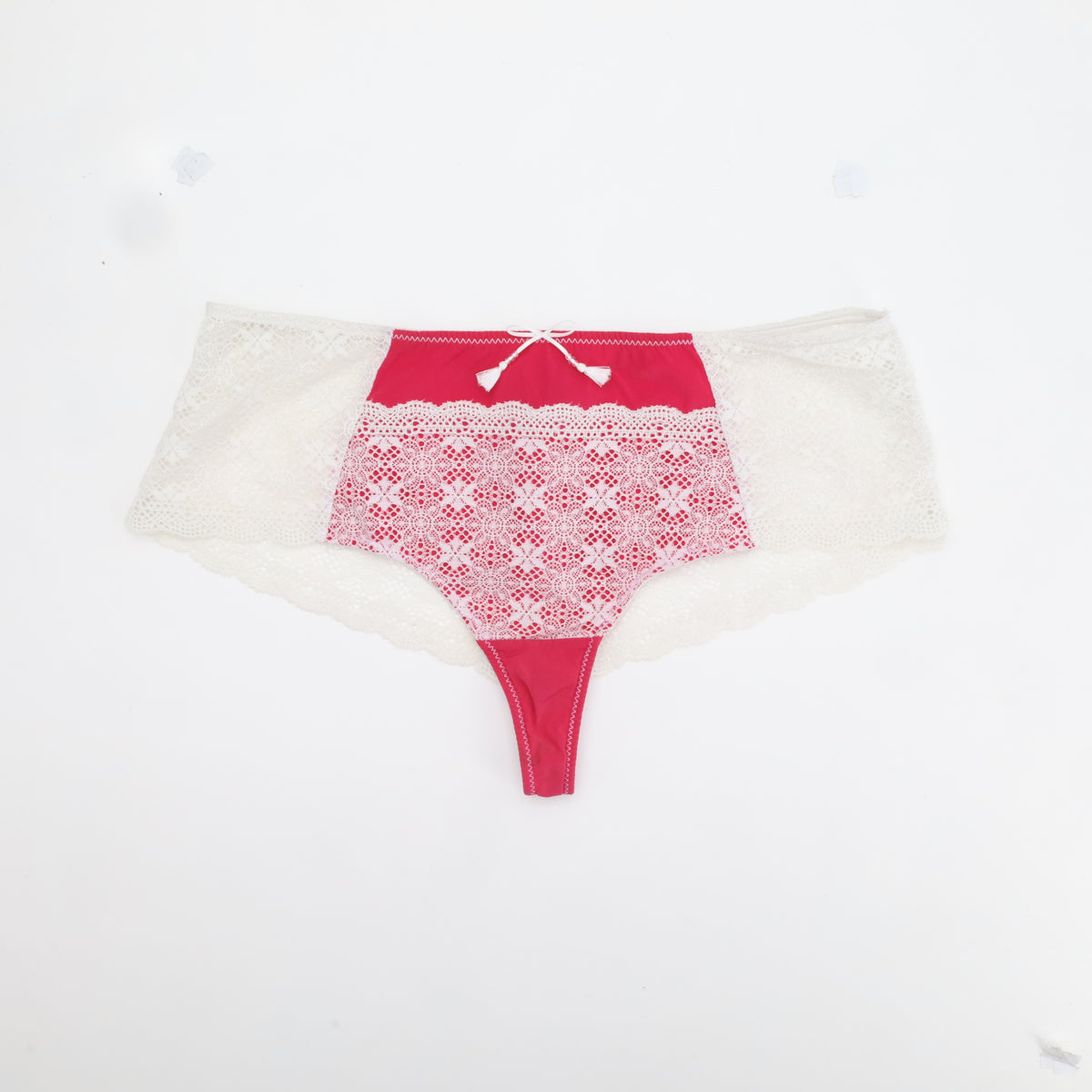 String RougeGorge Blanc