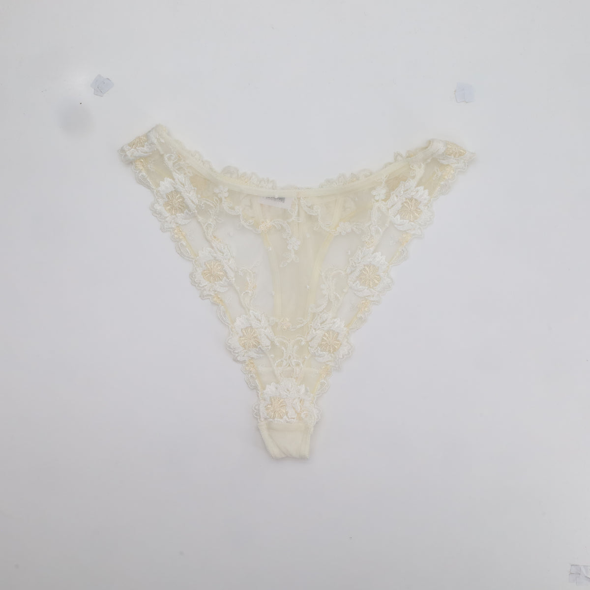 String Lise Charmel Blanc