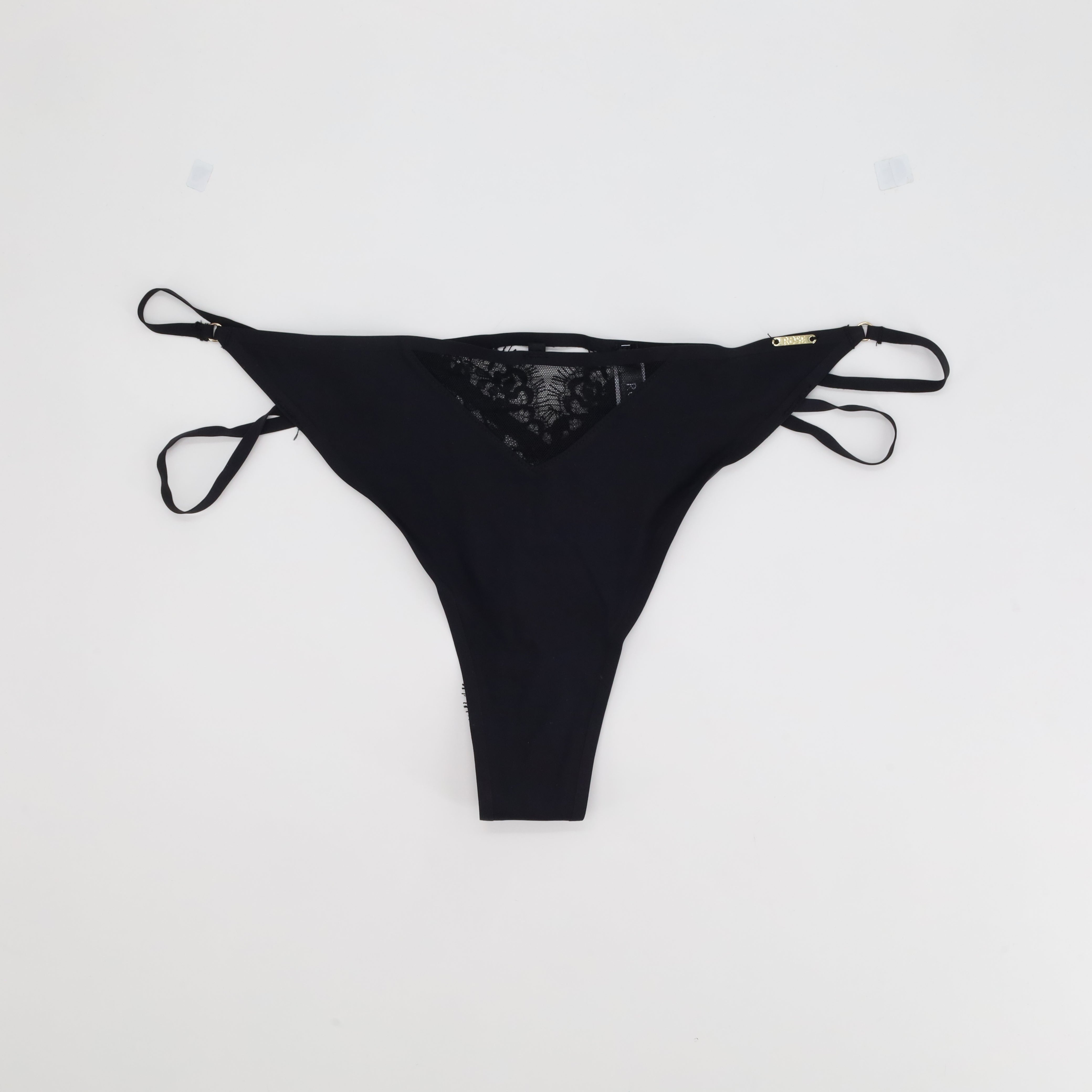 String Rose Noir