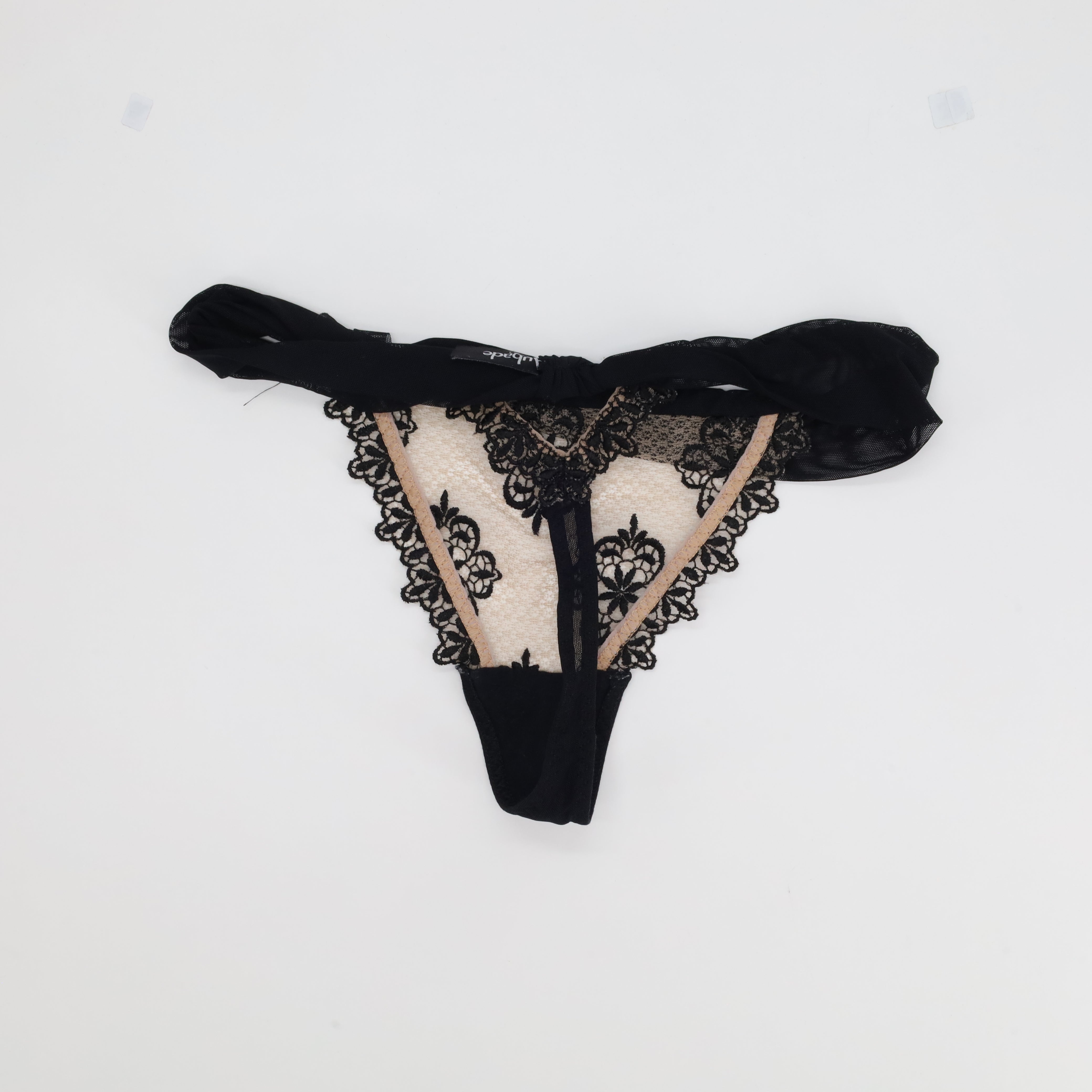 String Aubade Noir