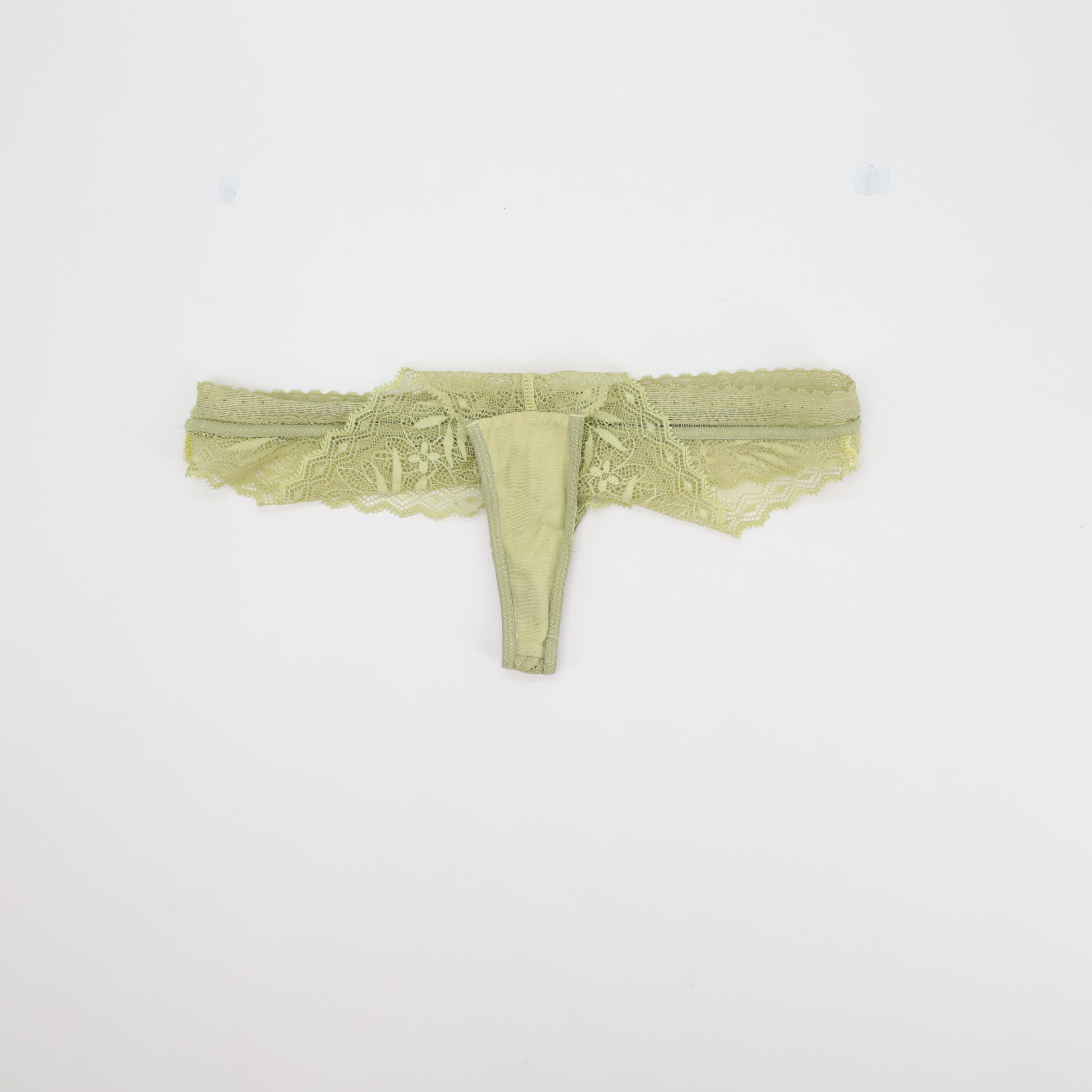 String RougeGorge Vert