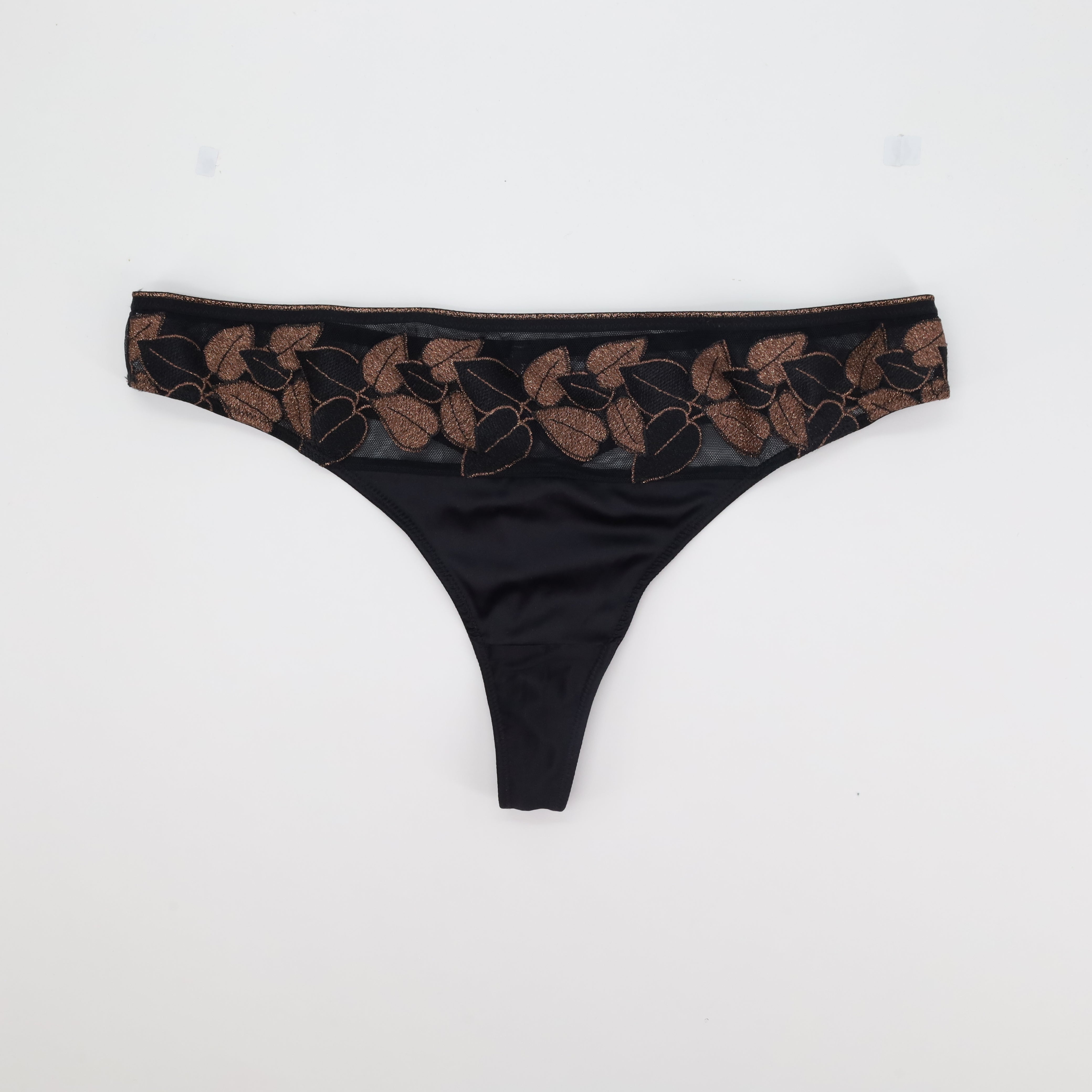 String RougeGorge Noir