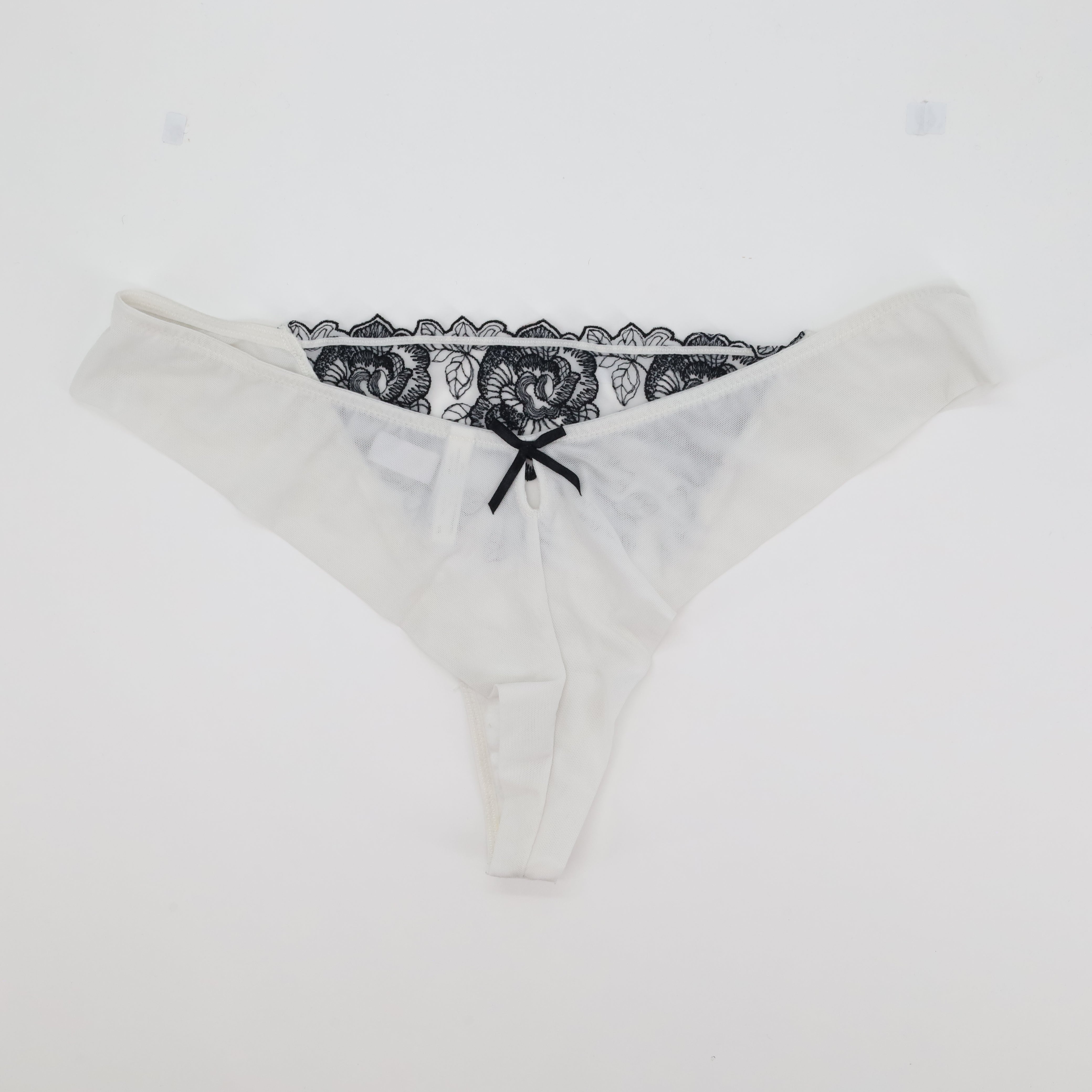 Tanga RougeGorge Blanc