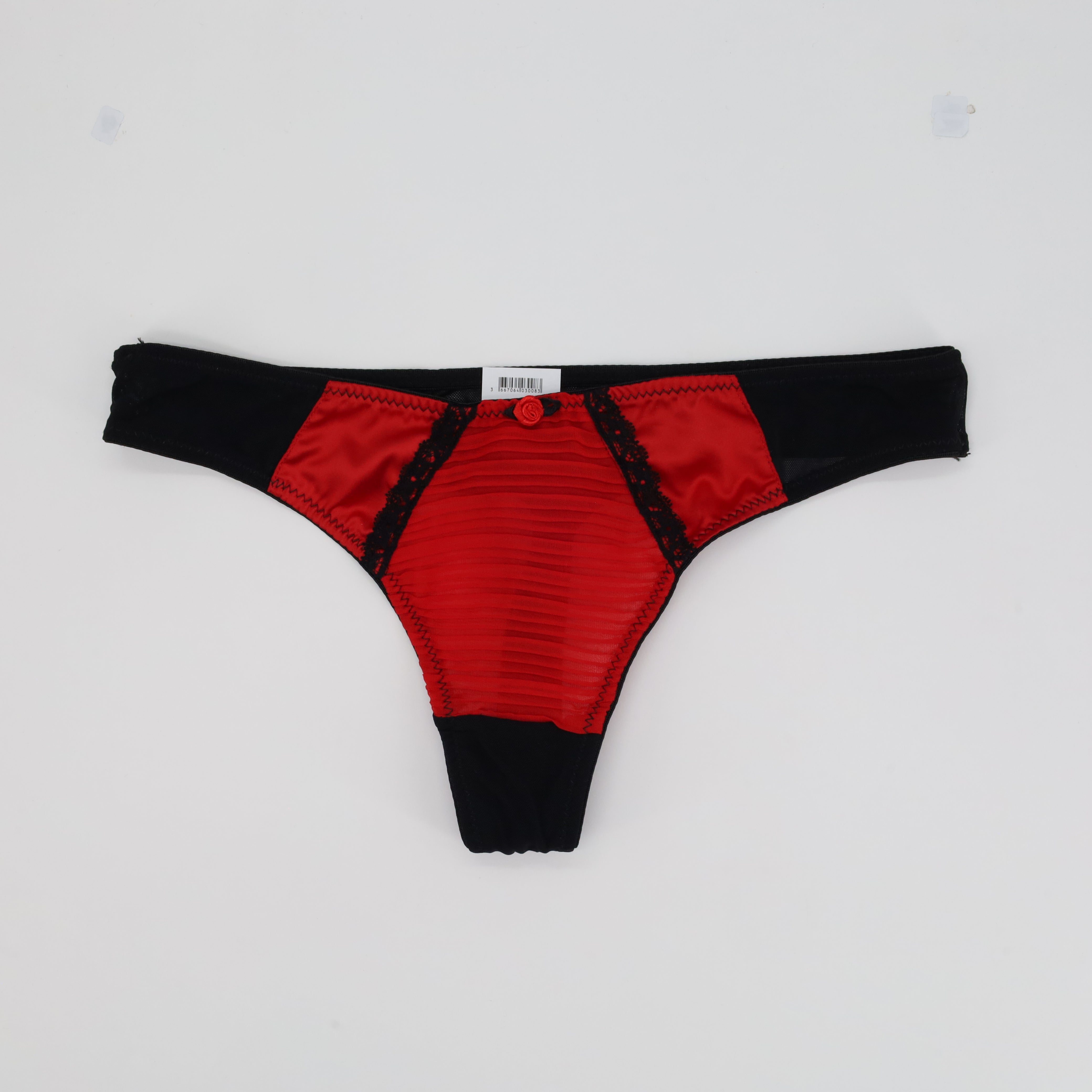 String Besired Noir
