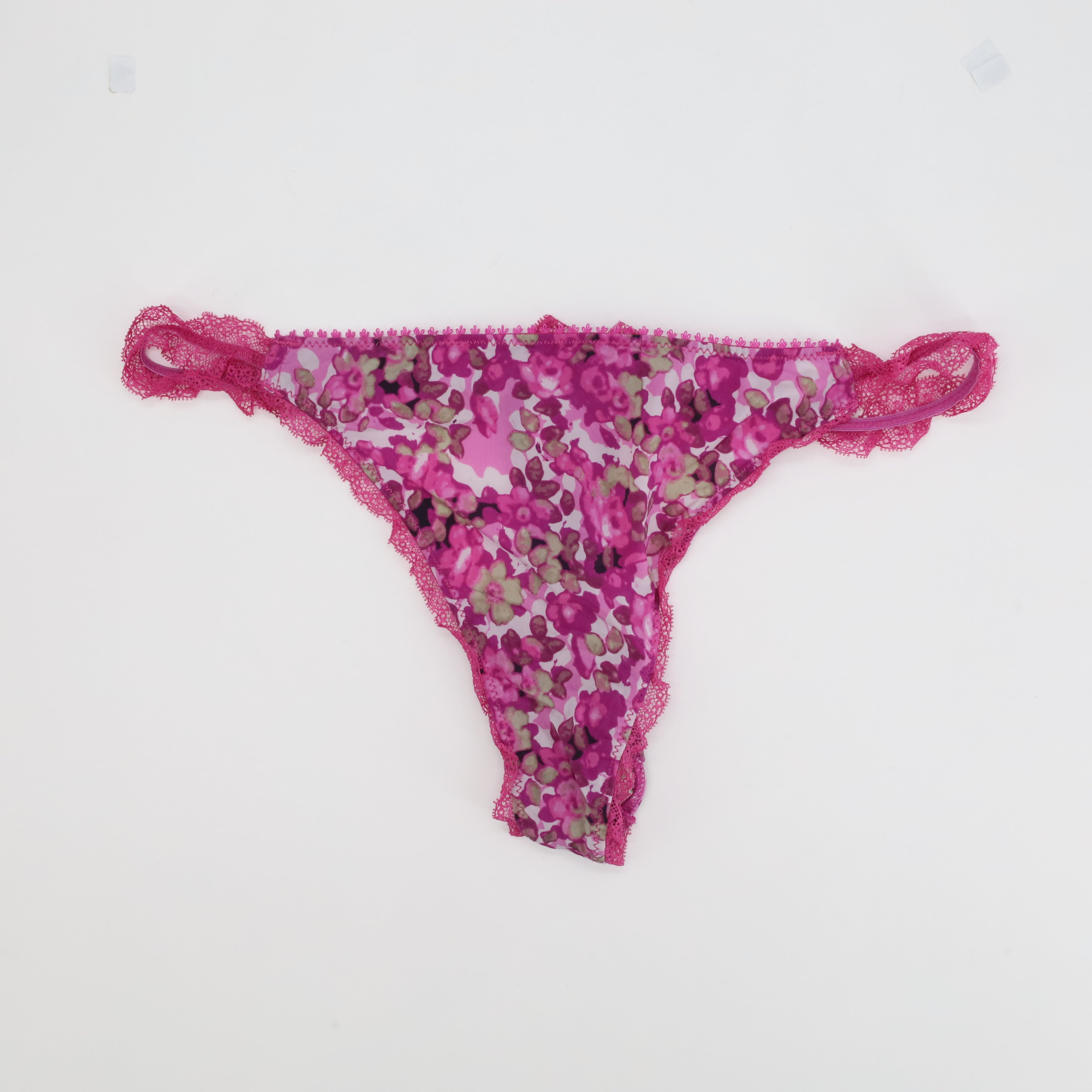 String ETAM Rose