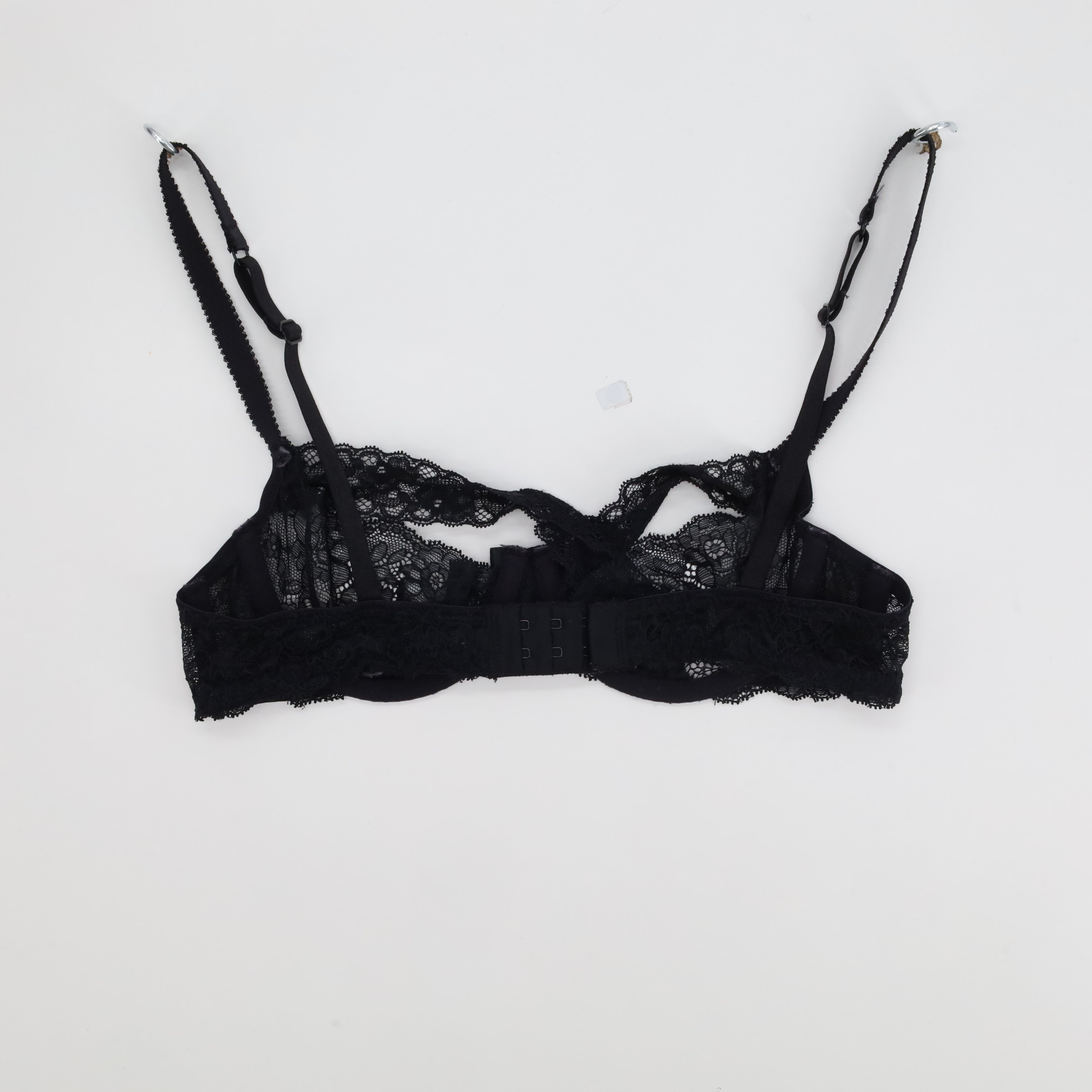 Corbeille RougeGorge Noir