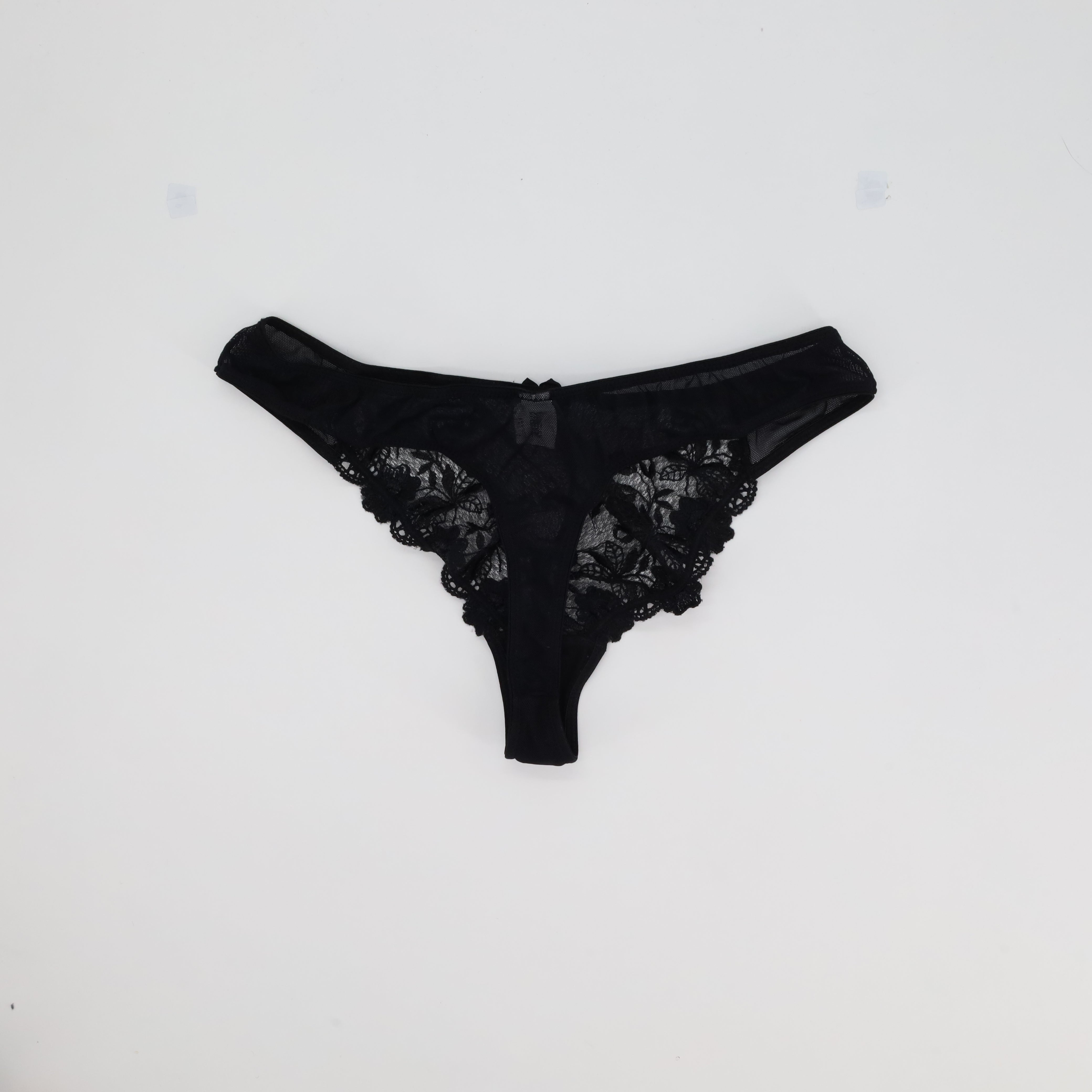 String Tout simplement Noir