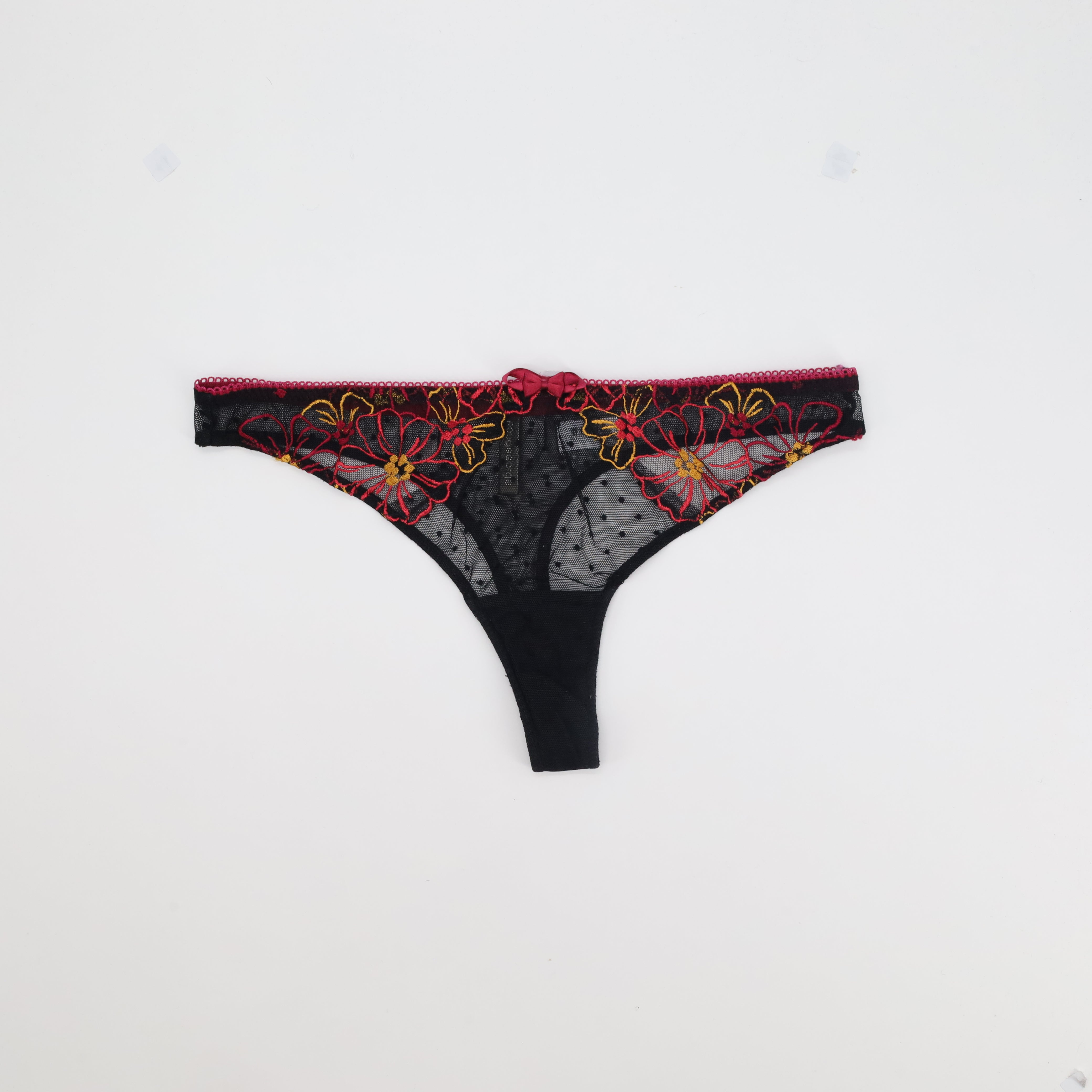 String RougeGorge Noir