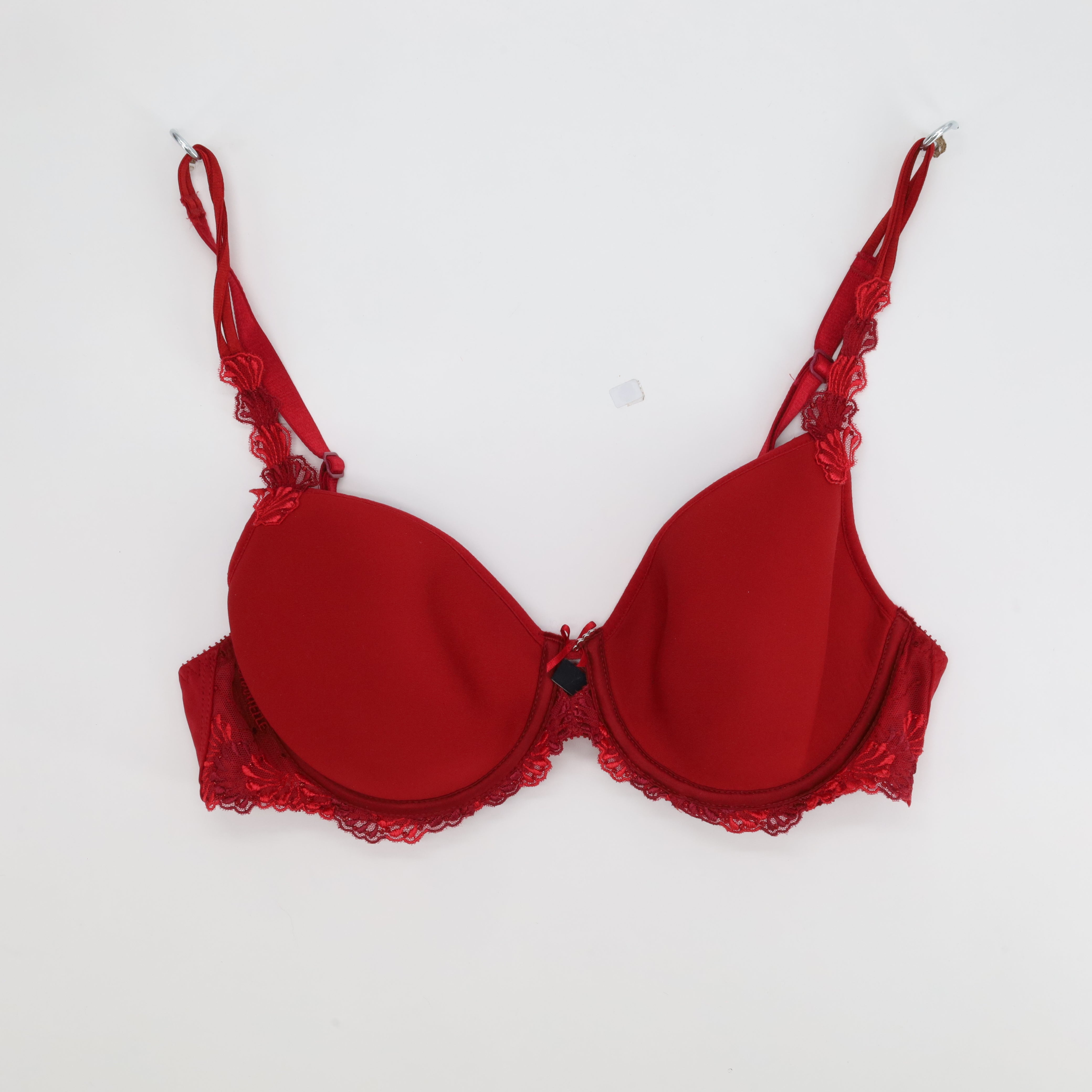 Triangle Chantelle Rouge