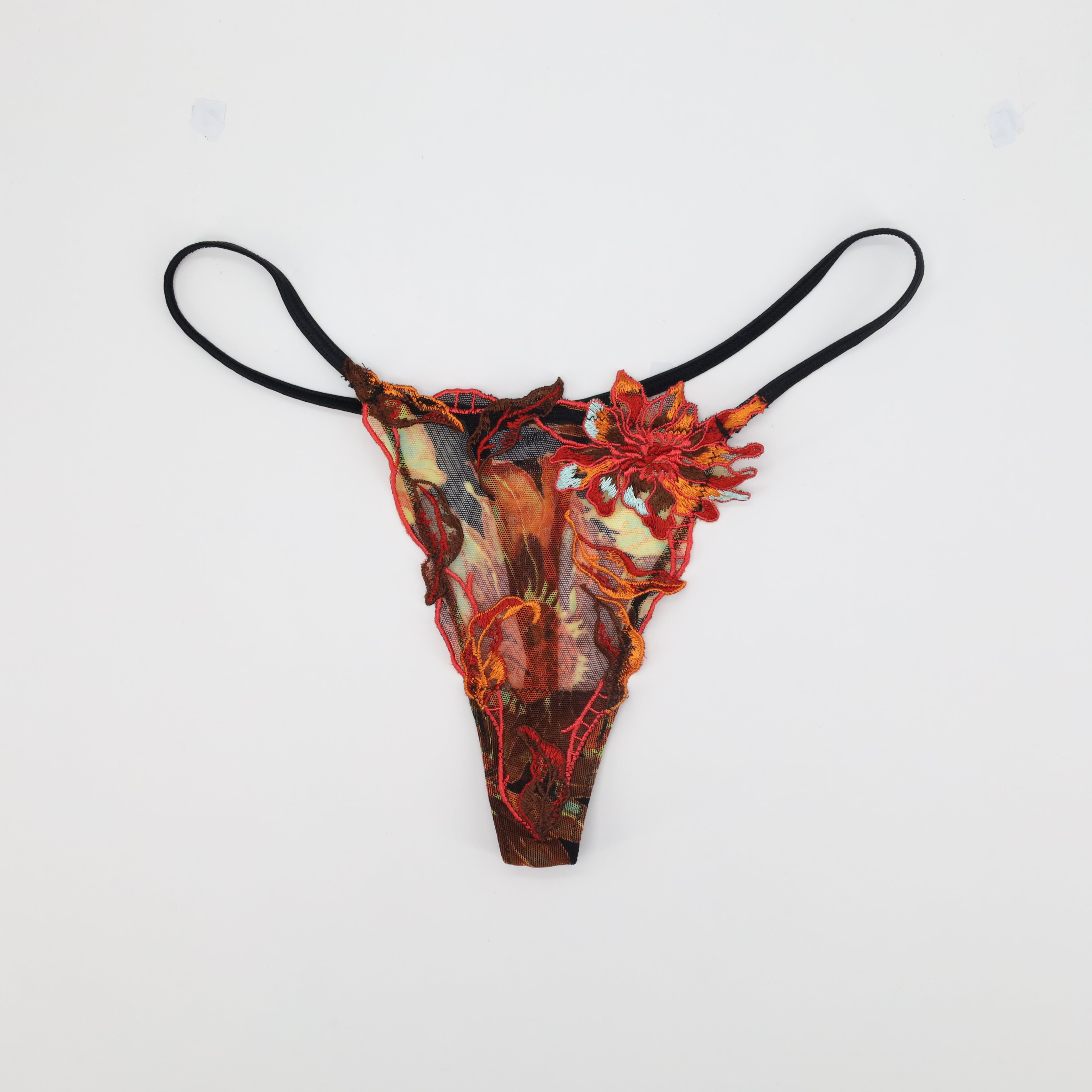 String Lise Charmel Noir