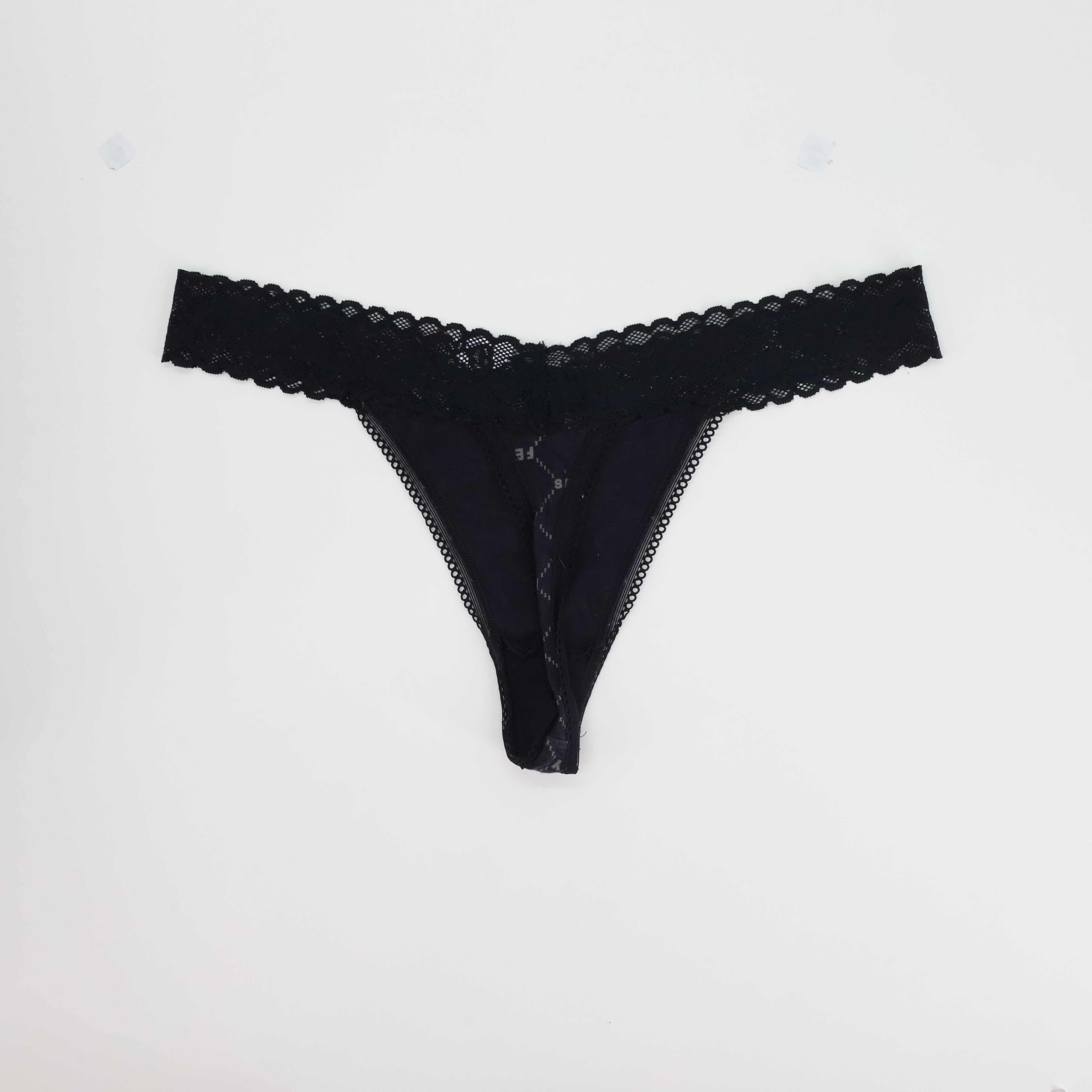 String Savage x Fenty Noir