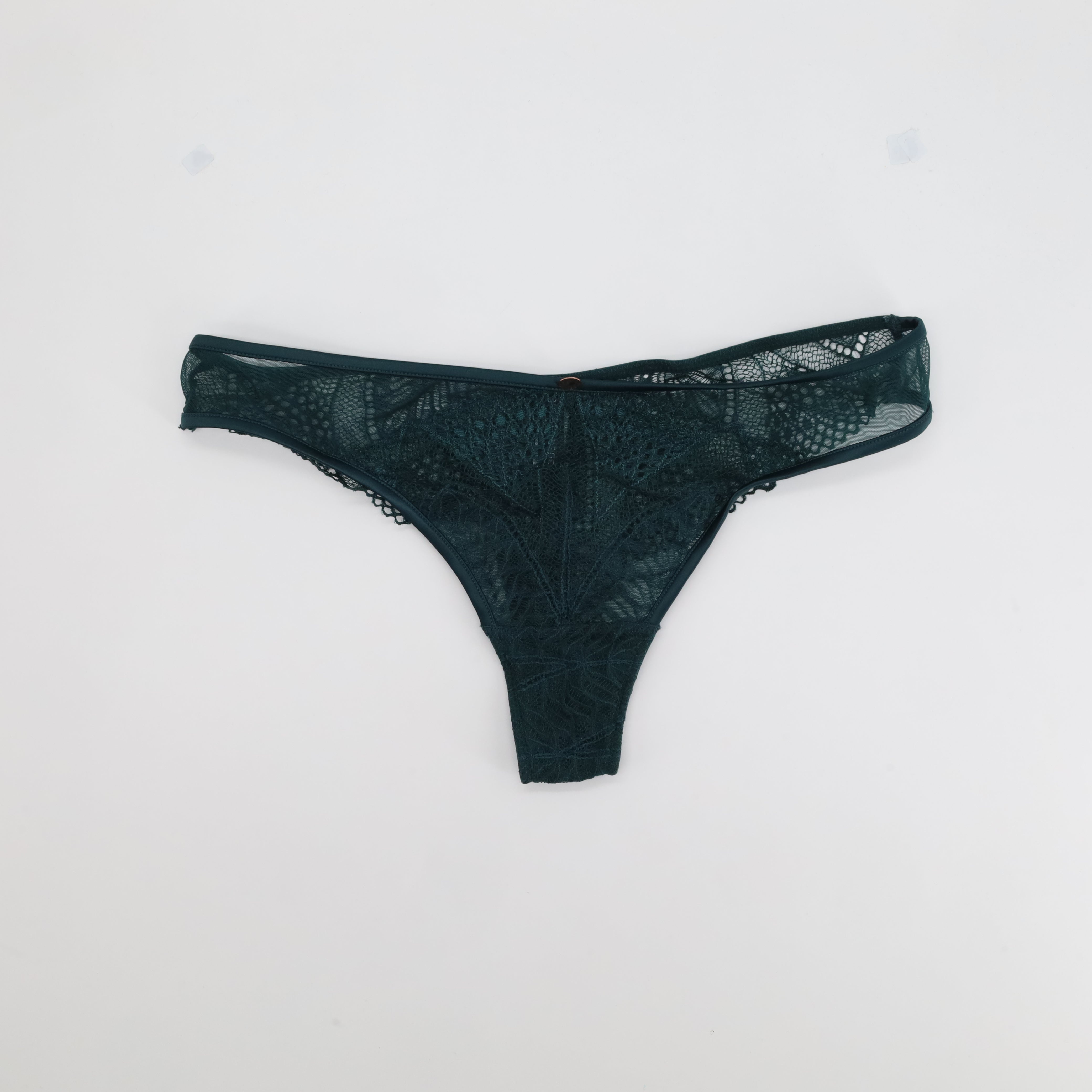 String RougeGorge Vert