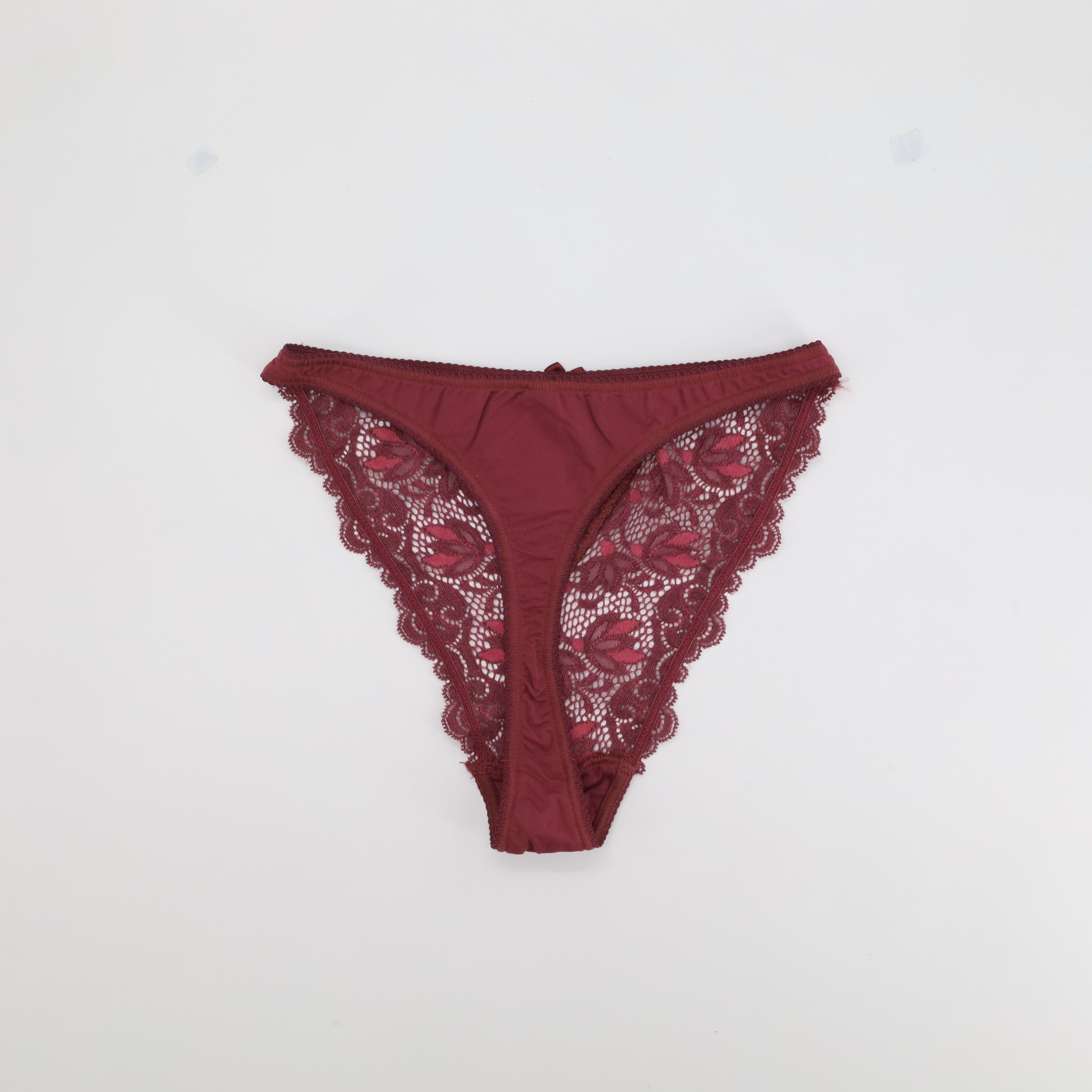 String Playtex rose