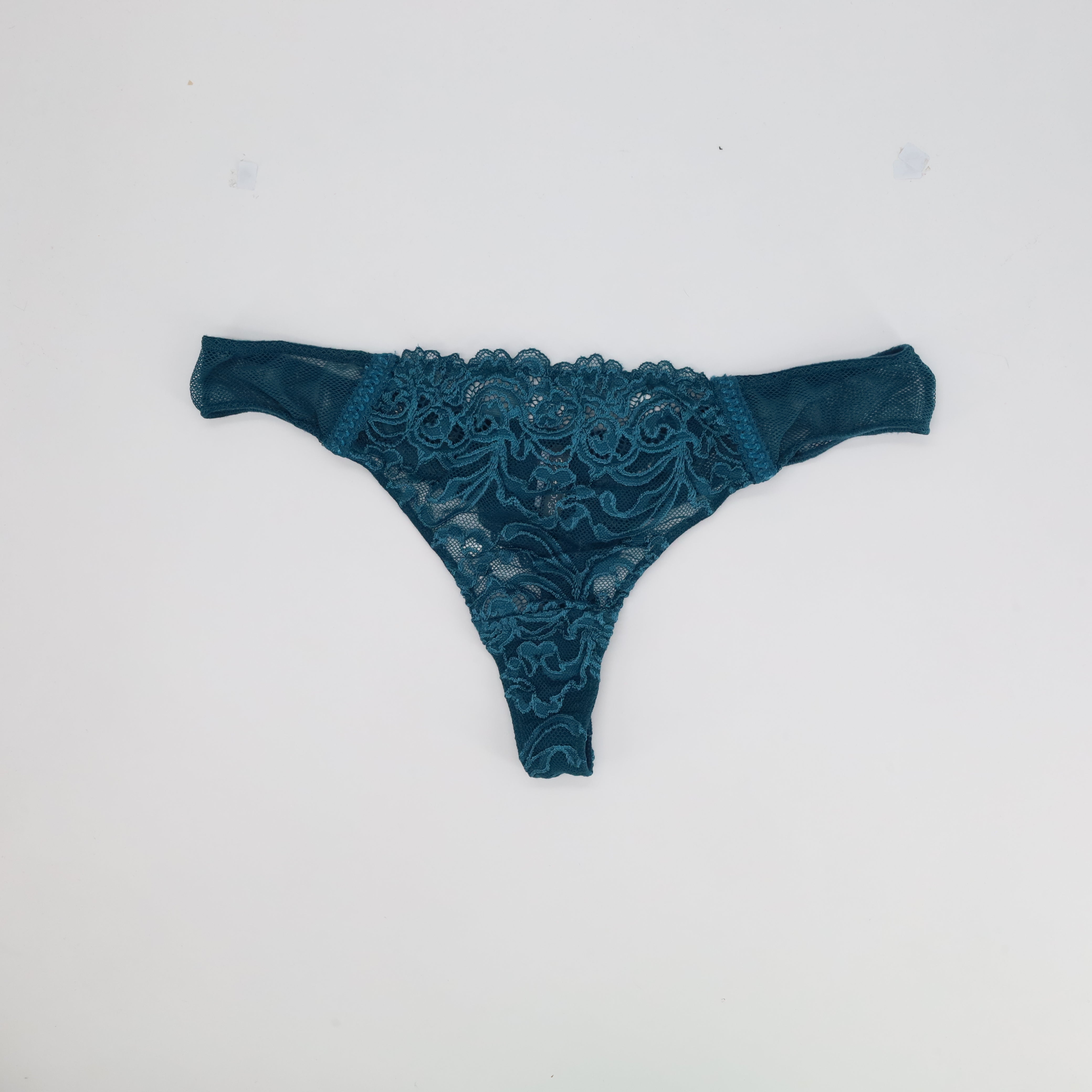 String RougeGorge Vert