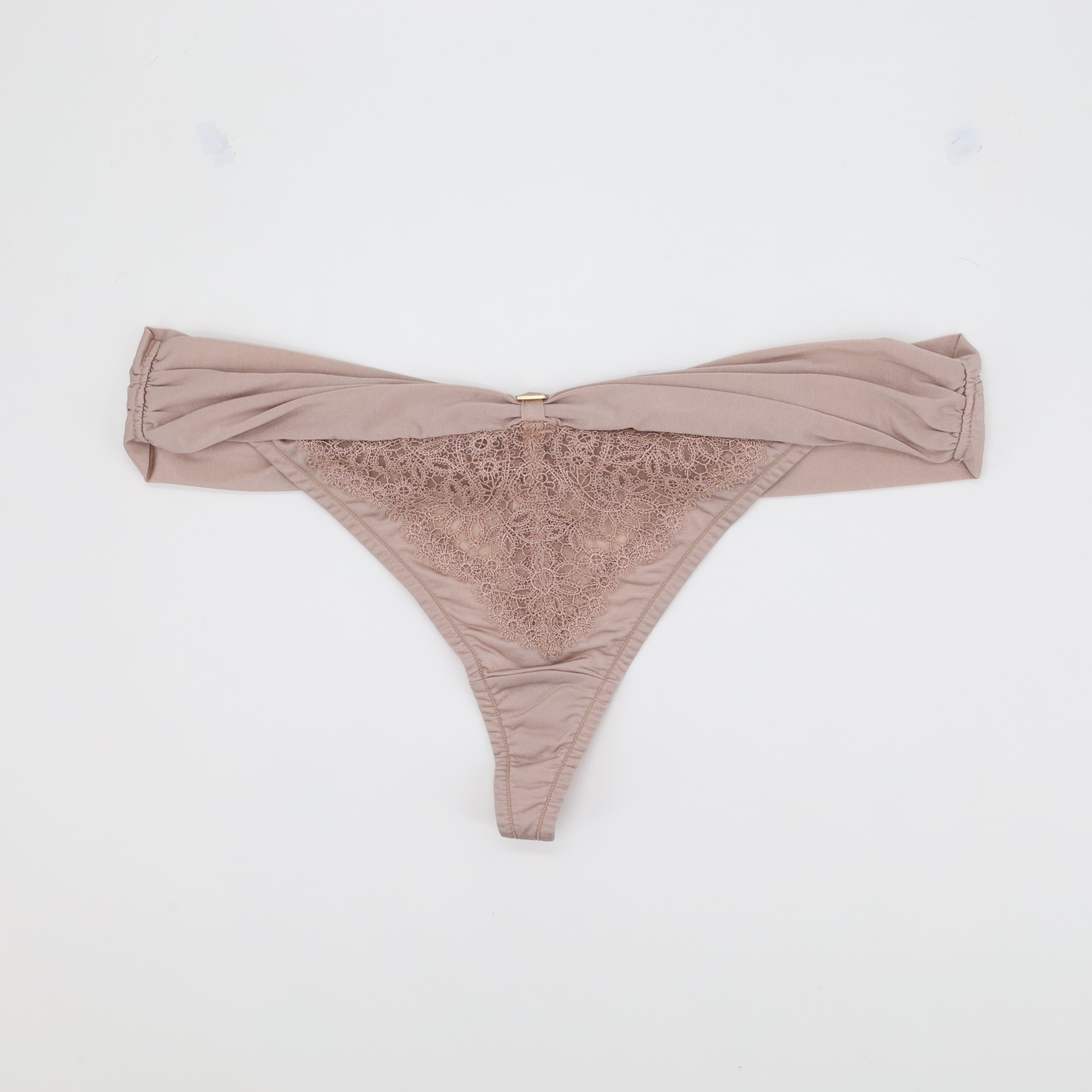 String Triumph Beige