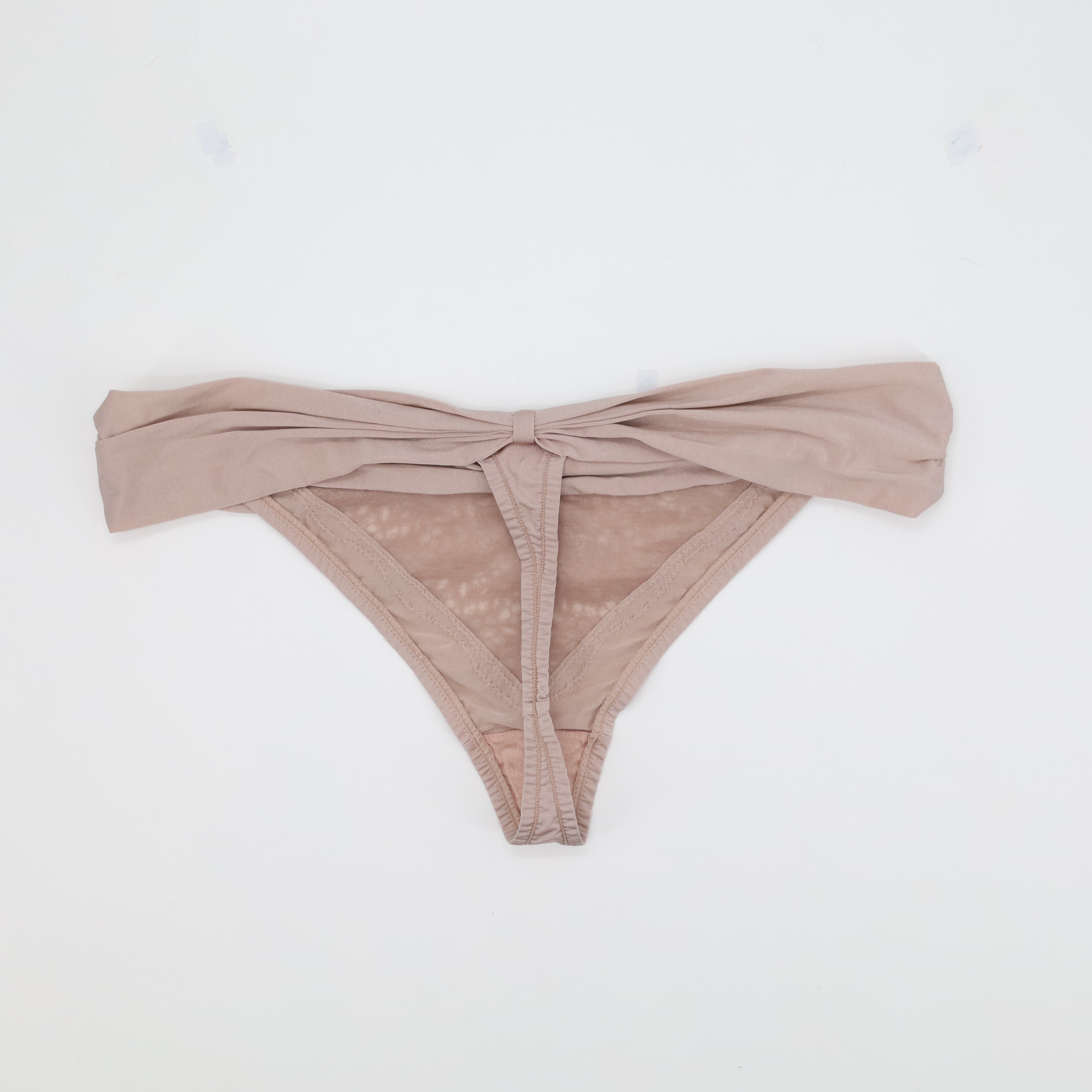 String Triumph Beige