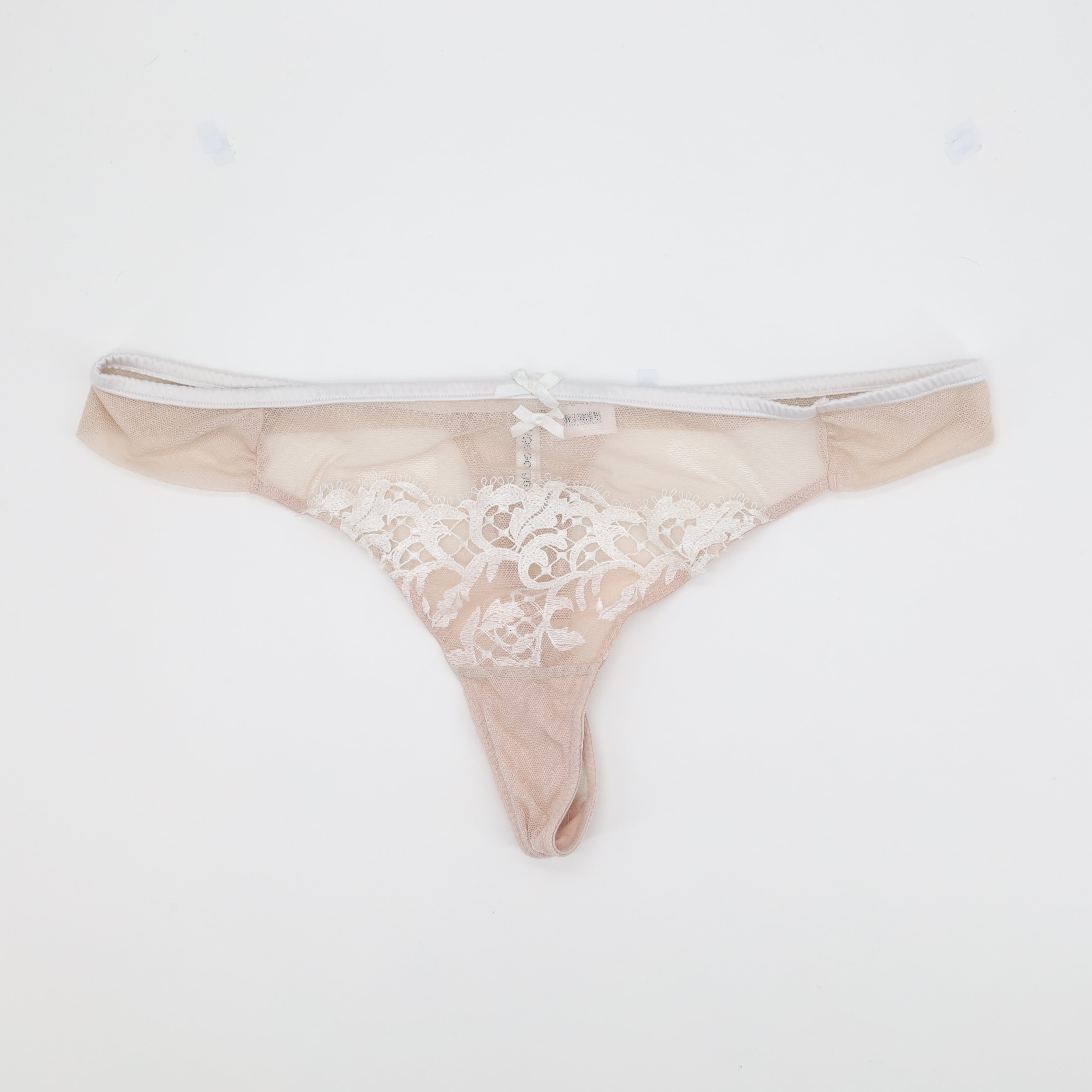 String RougeGorge Beige