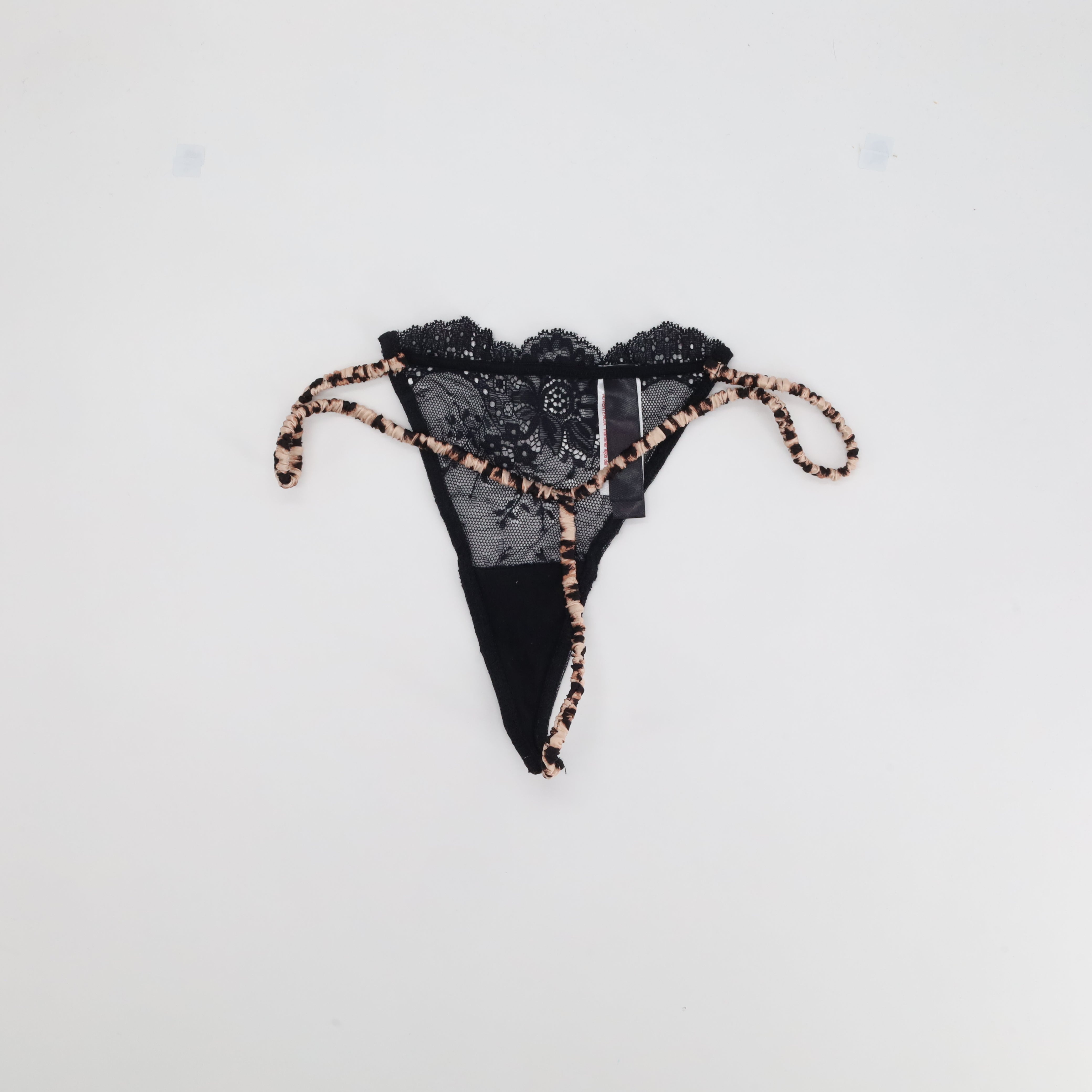 String Hunkemöller Noir