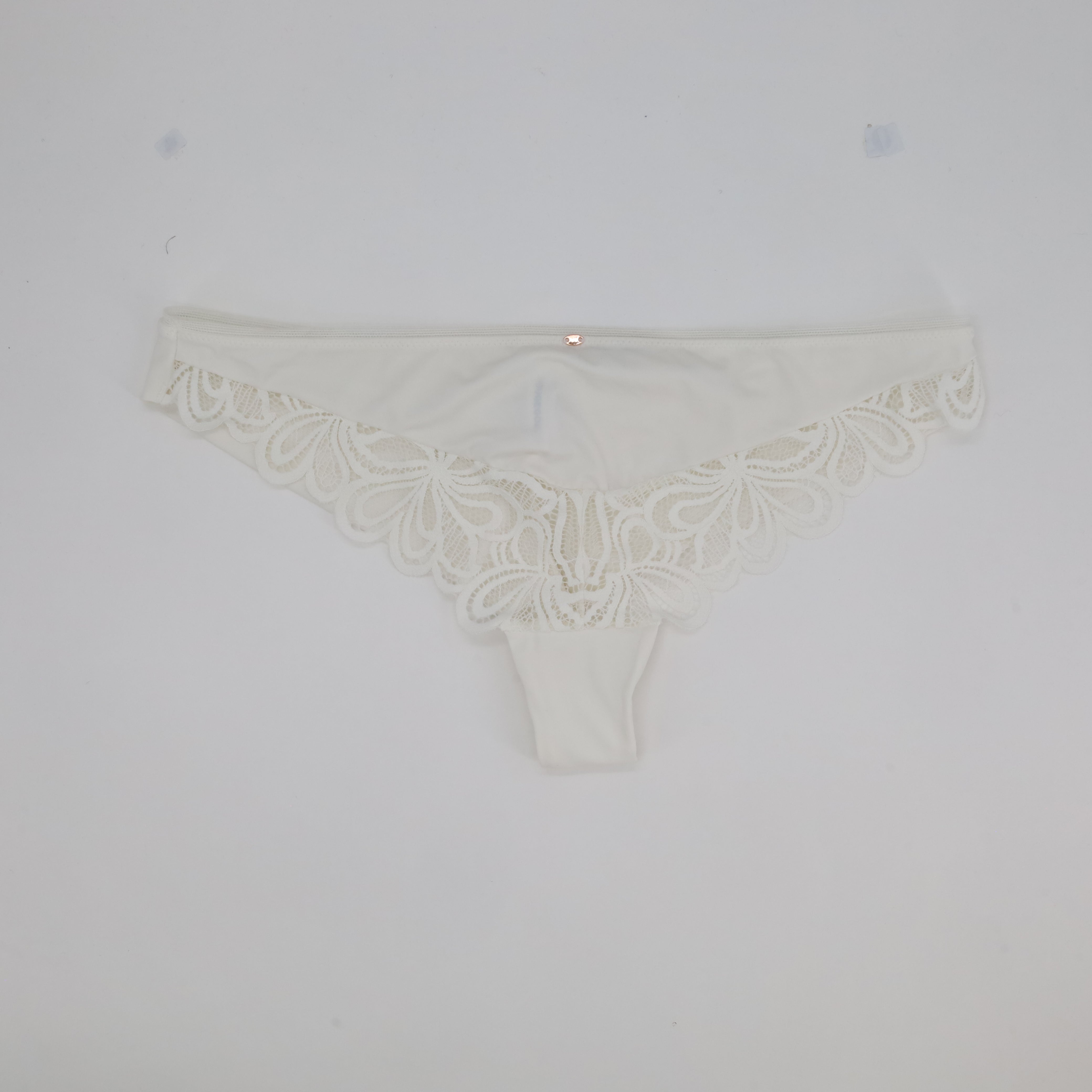 Tanga RougeGorge Blanc