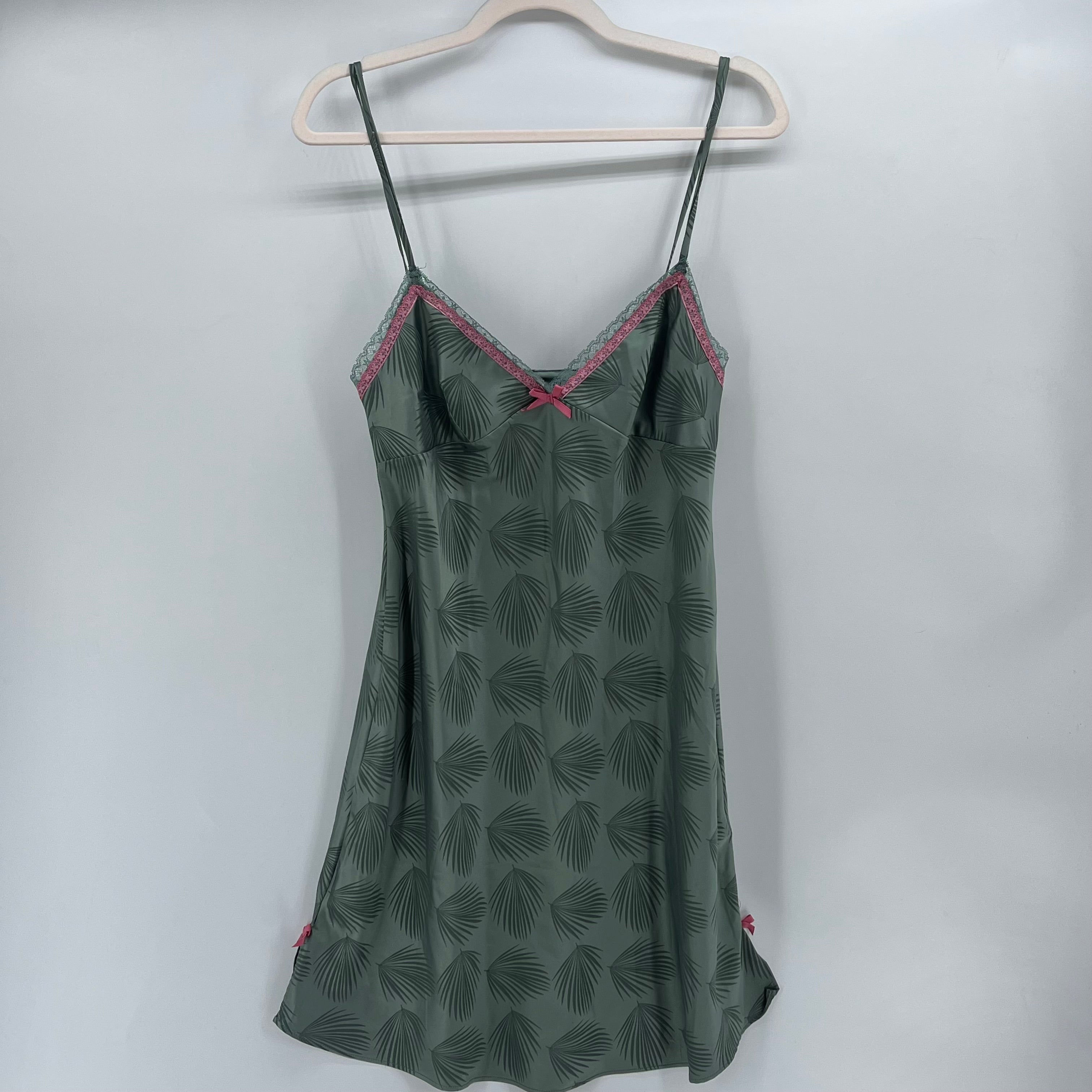 Nuisette ETAM Vert