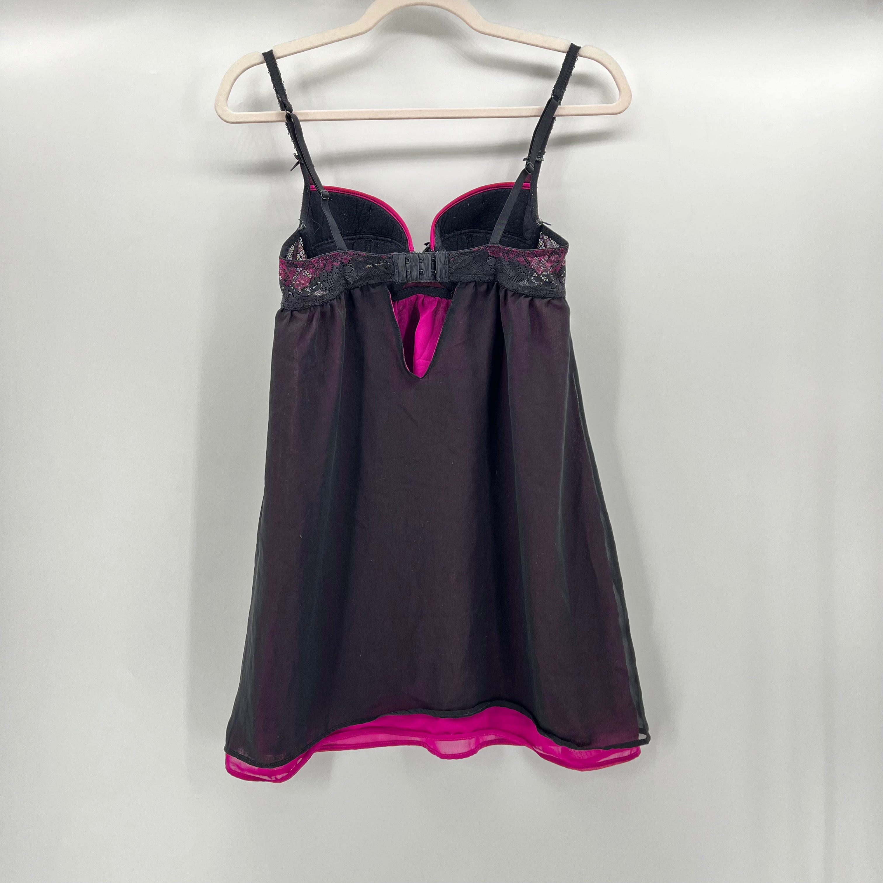 Nuisette RougeGorge Noir