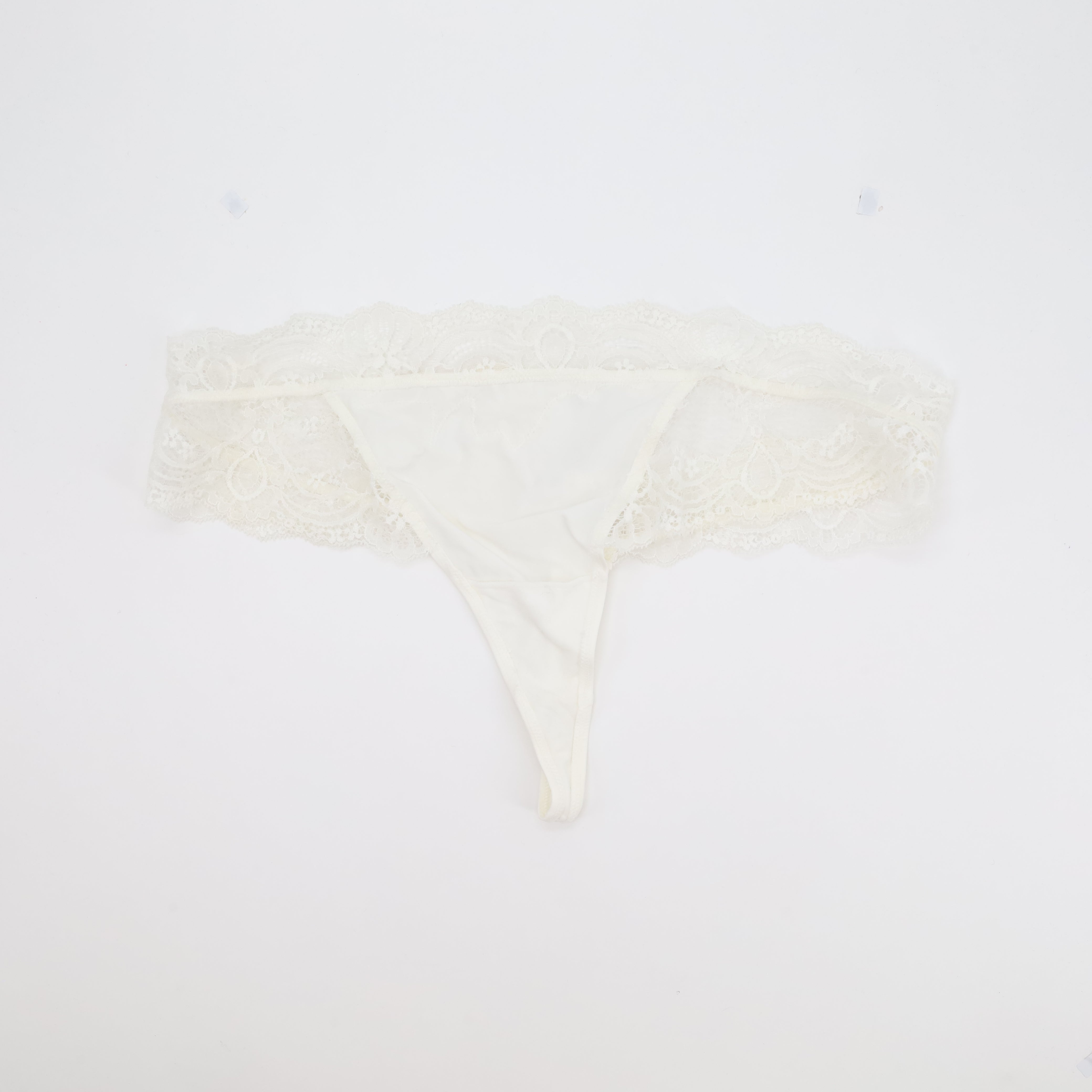 String Lise Charmel Blanc