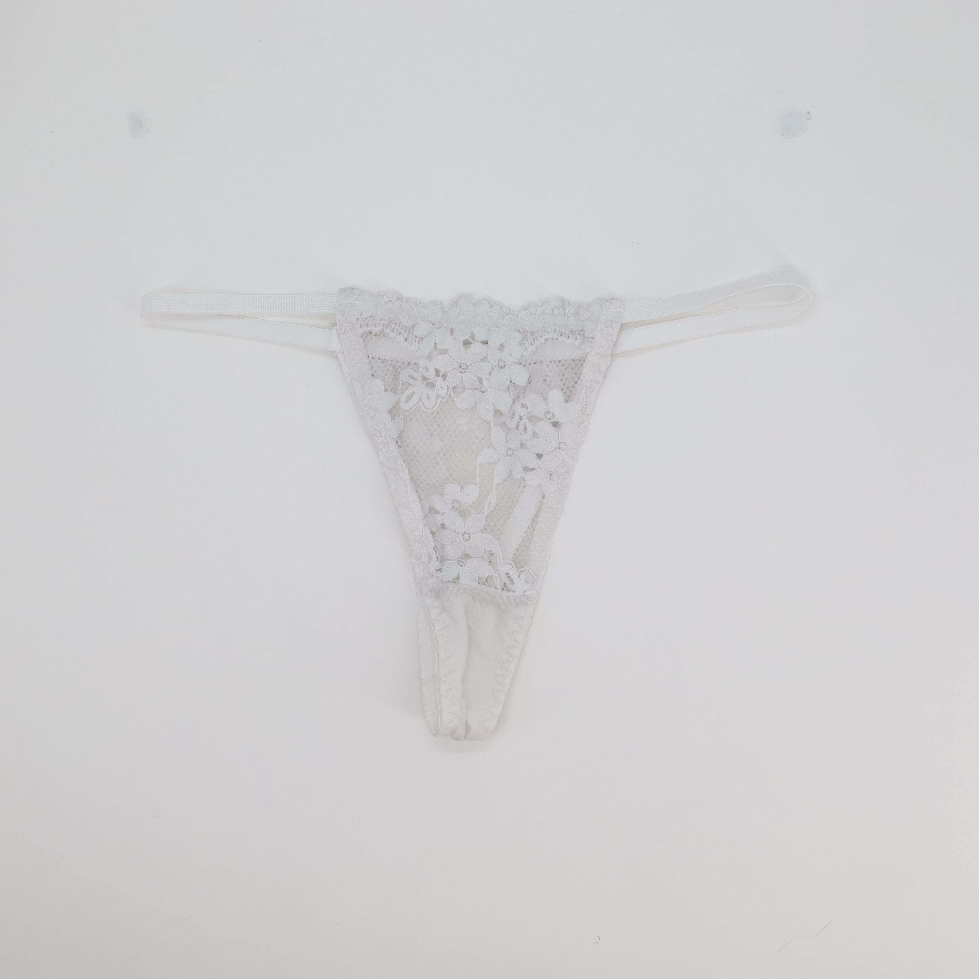 String Blanc