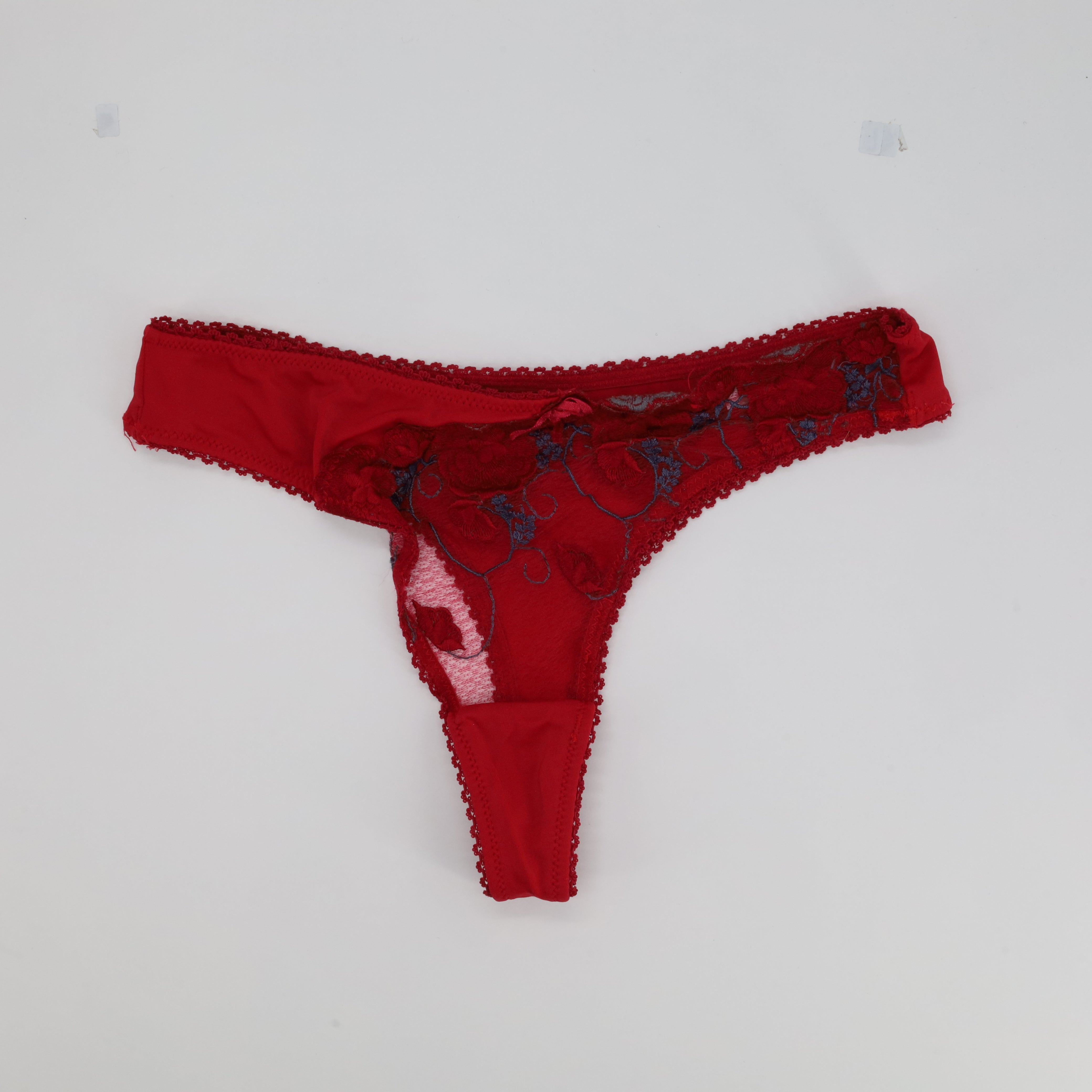 String Rouge