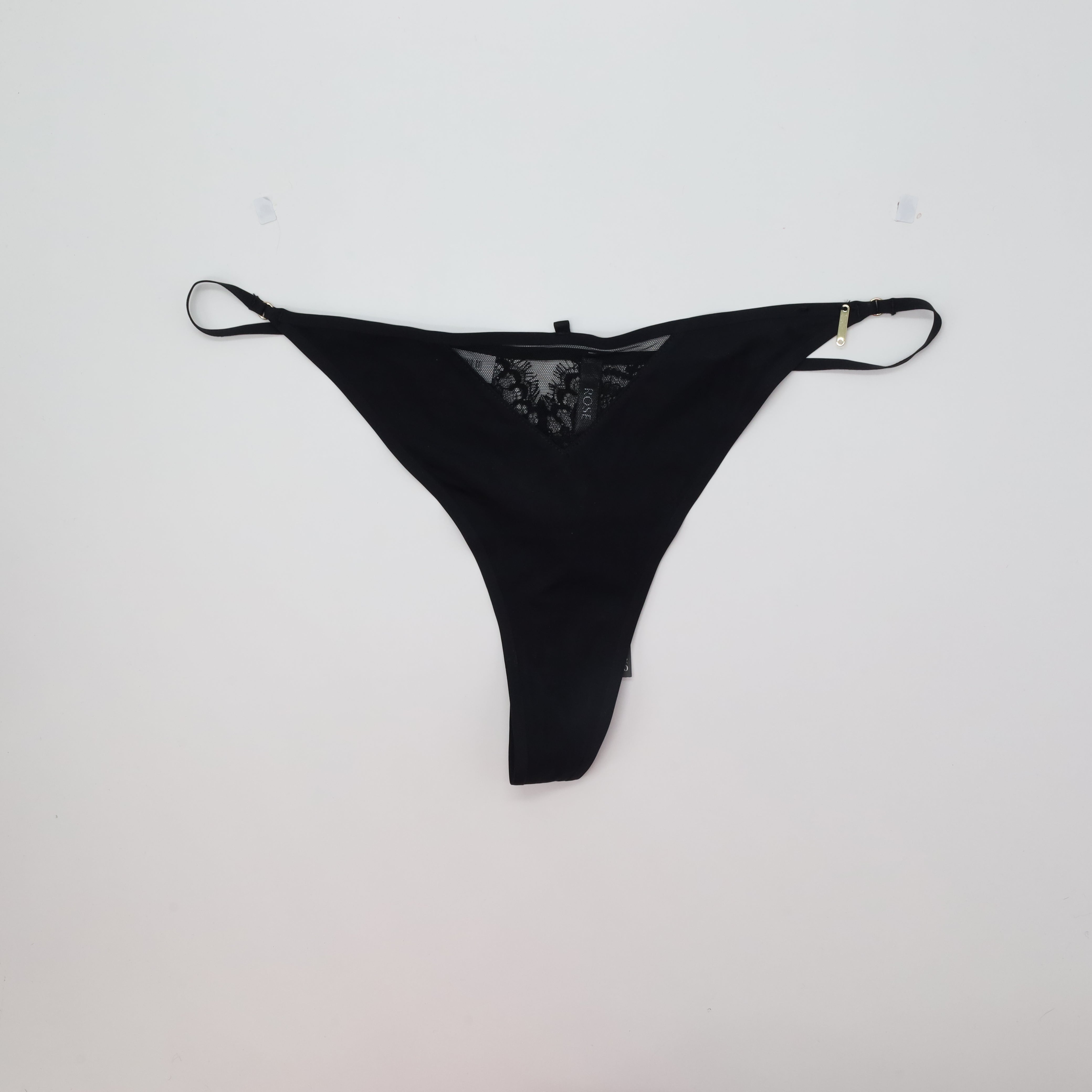 String Rose Noir
