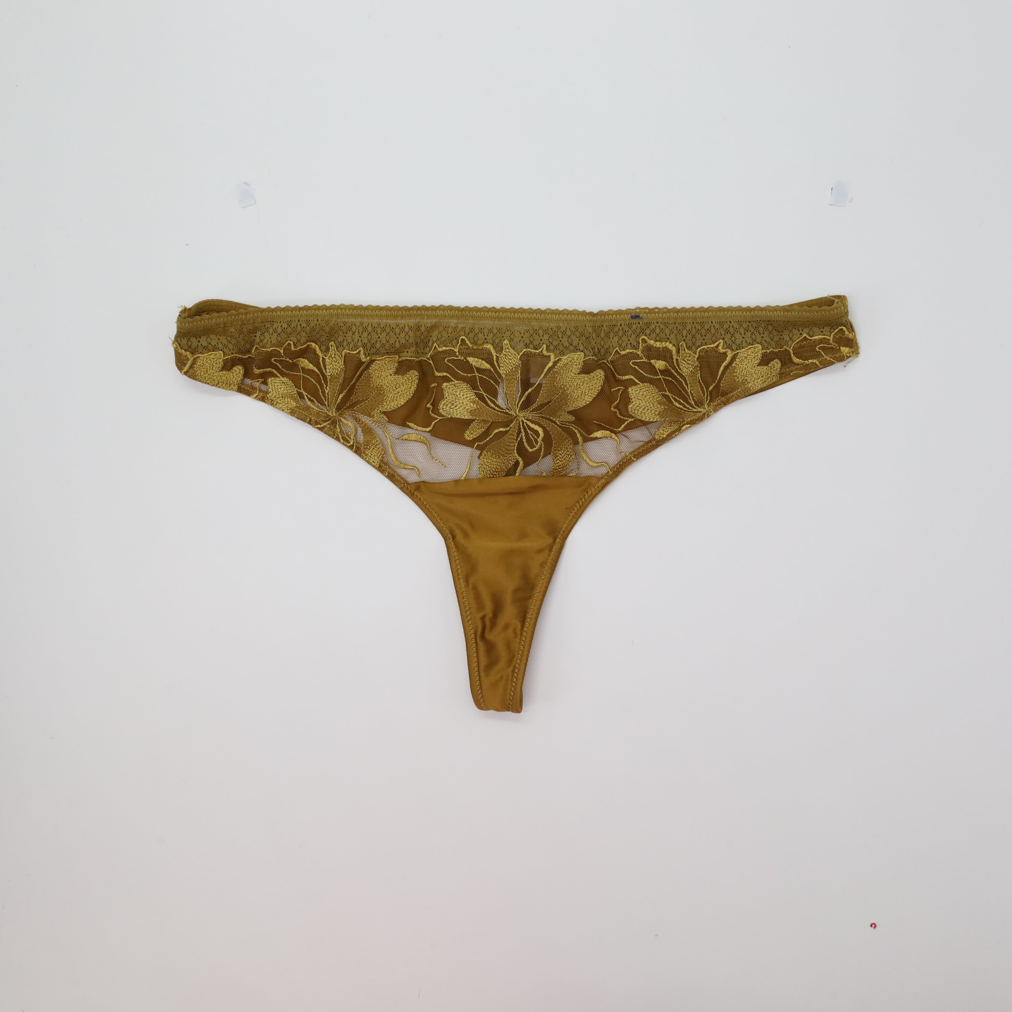 String RougeGorge Jaune