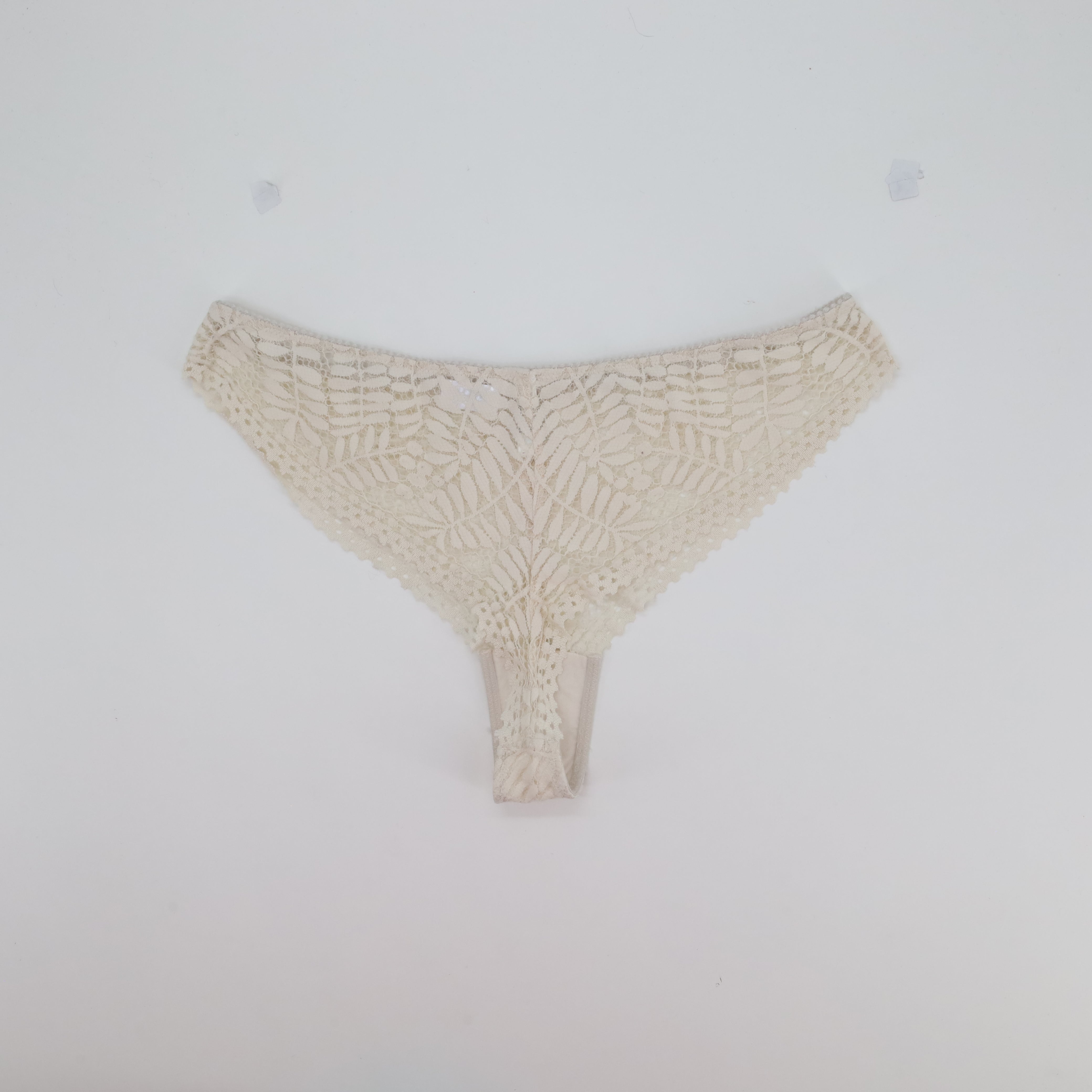 Tanga RougeGorge Blanc