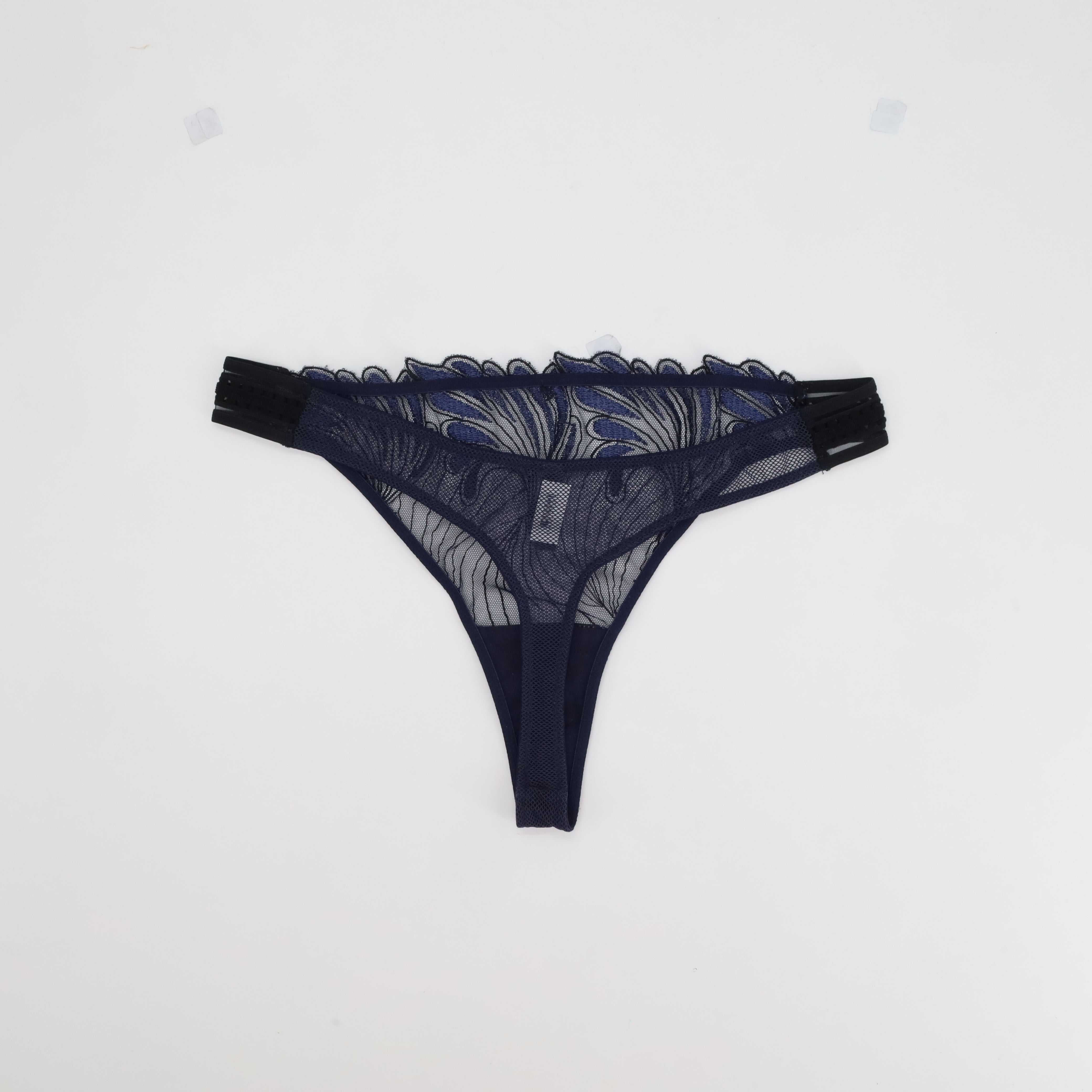 String RougeGorge Bleu