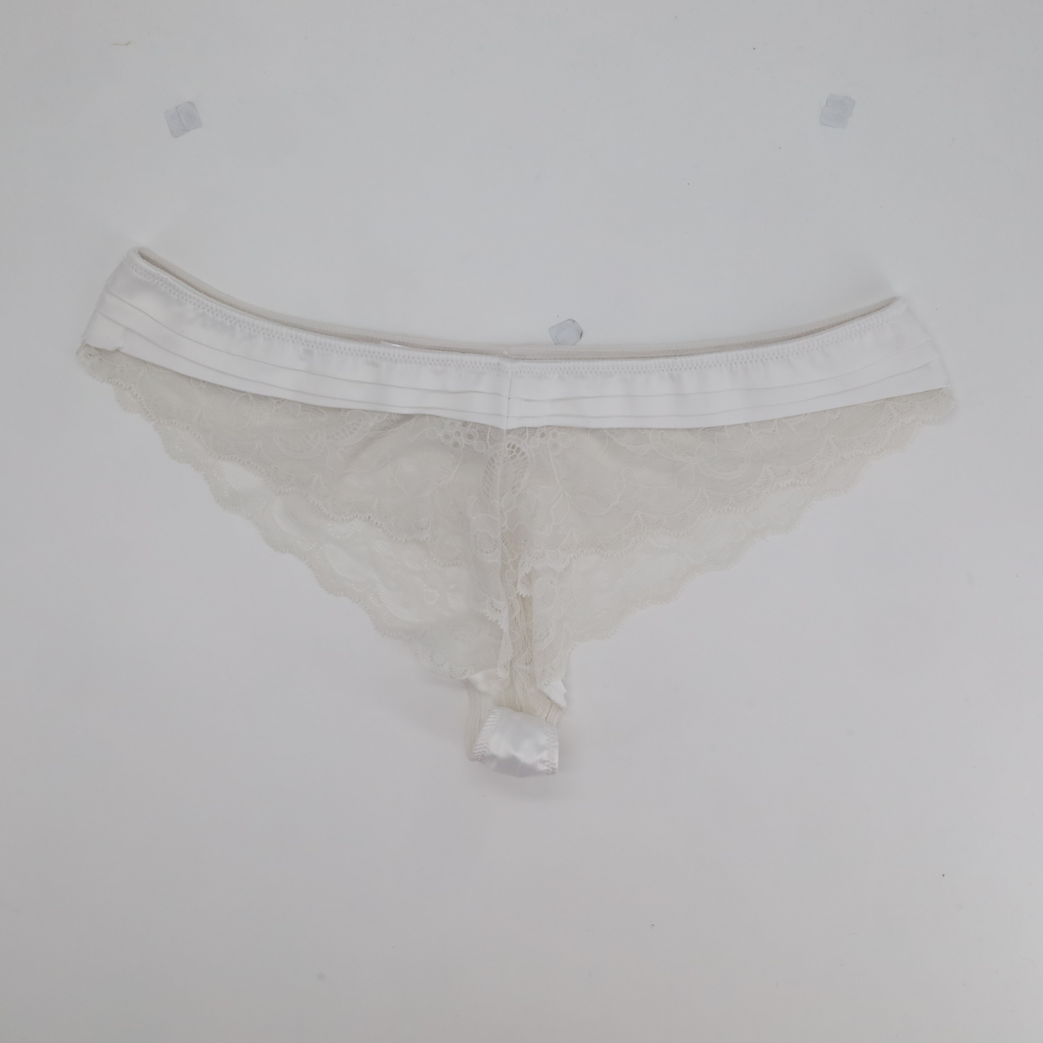 Tanga RougeGorge Blanc