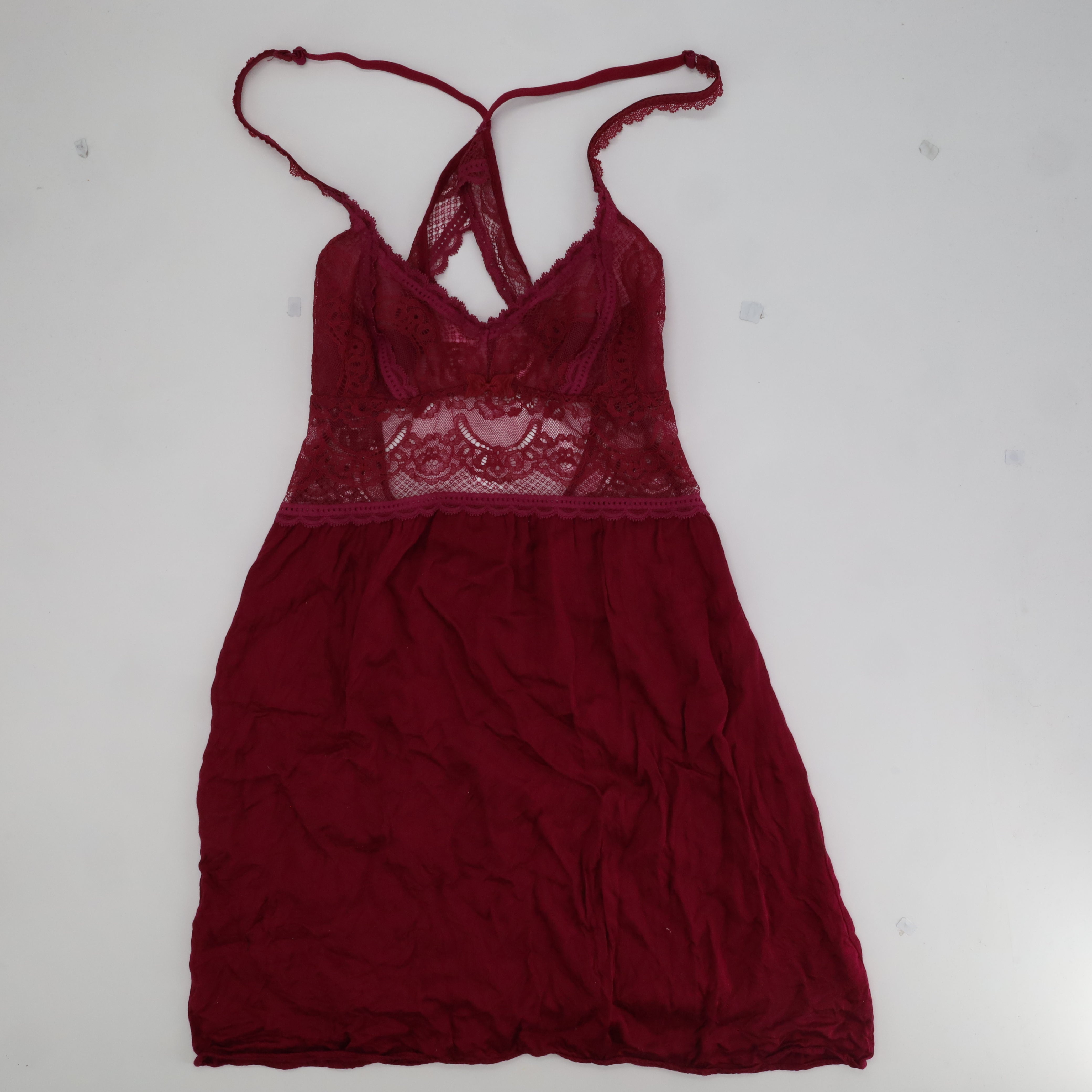 Nuisette RougeGorge Rouge