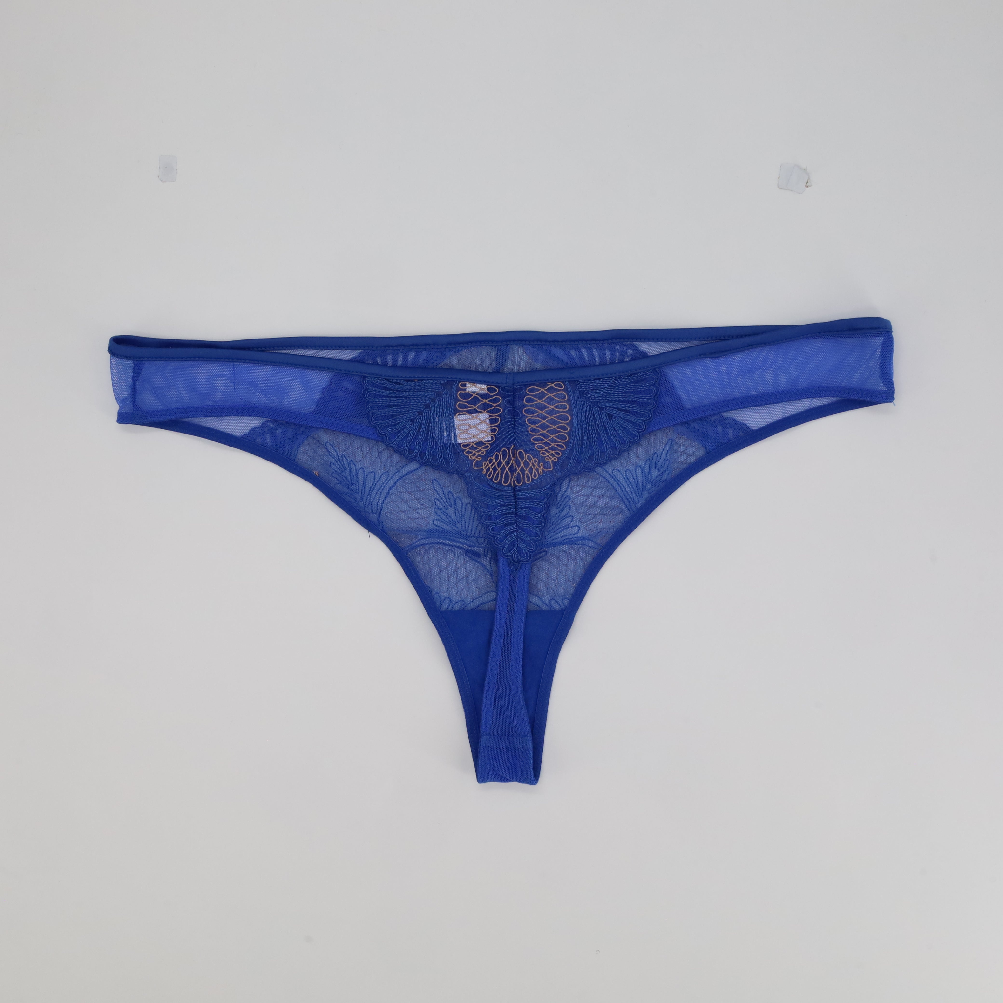 String RougeGorge Bleu