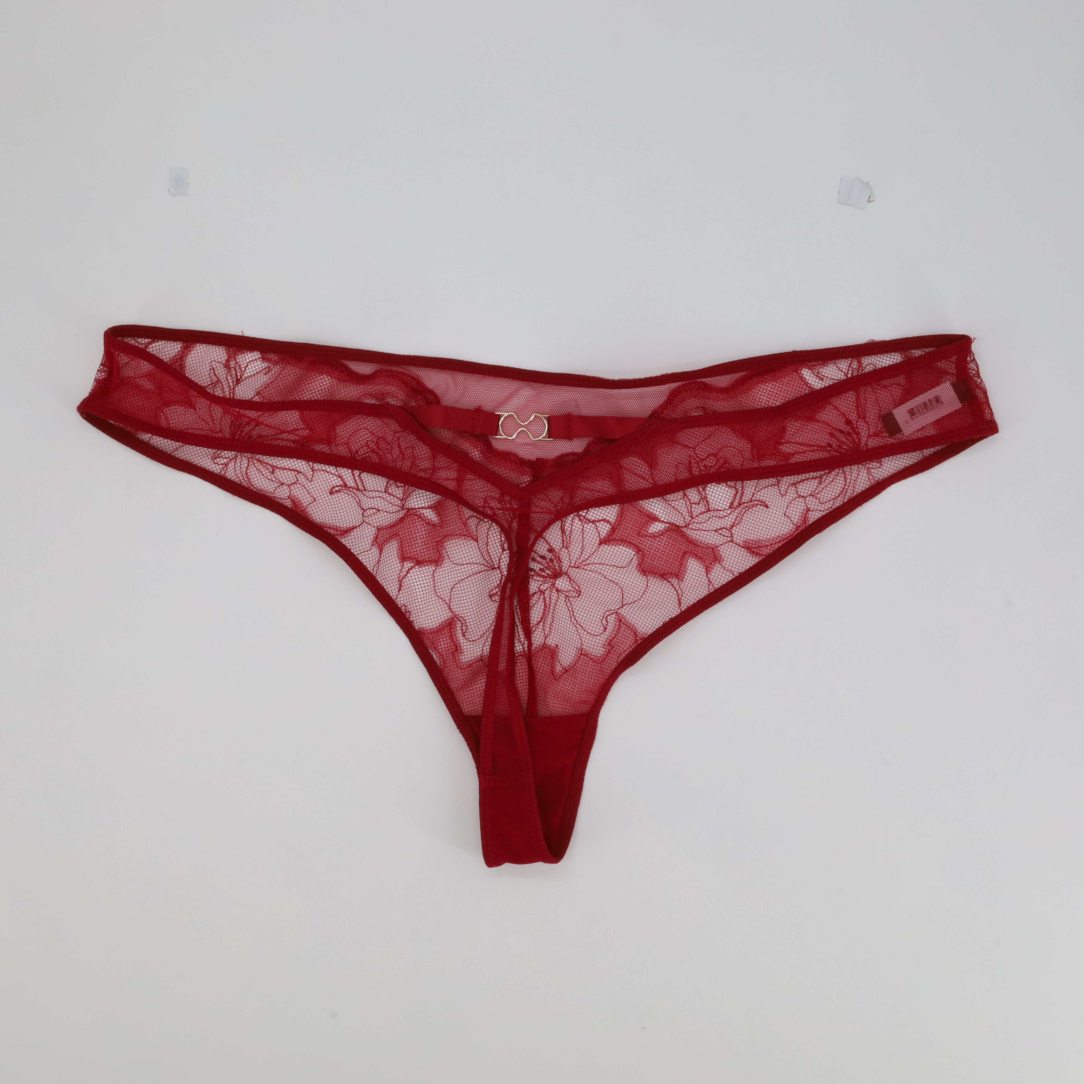 String RougeGorge Rouge