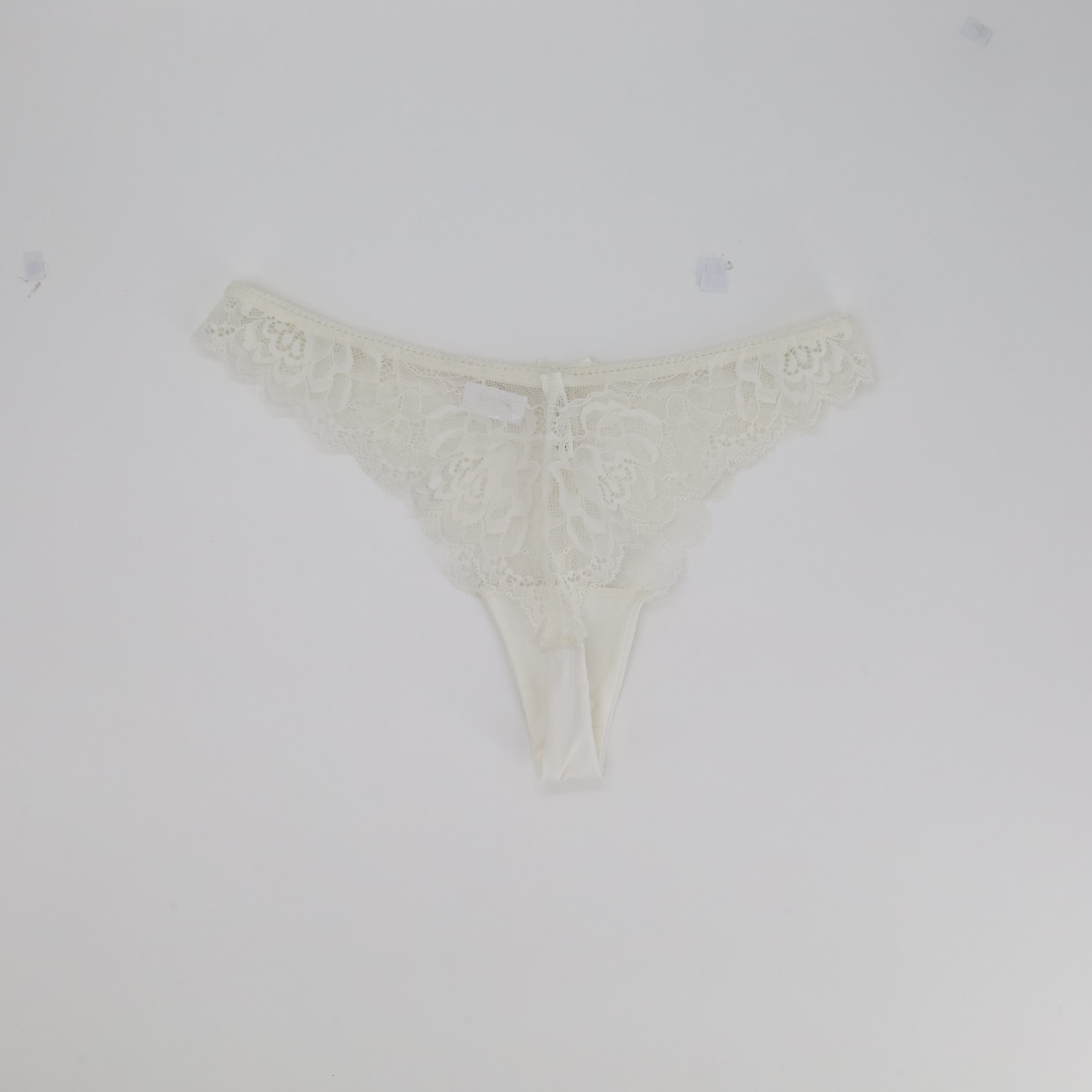 String RougeGorge Blanc