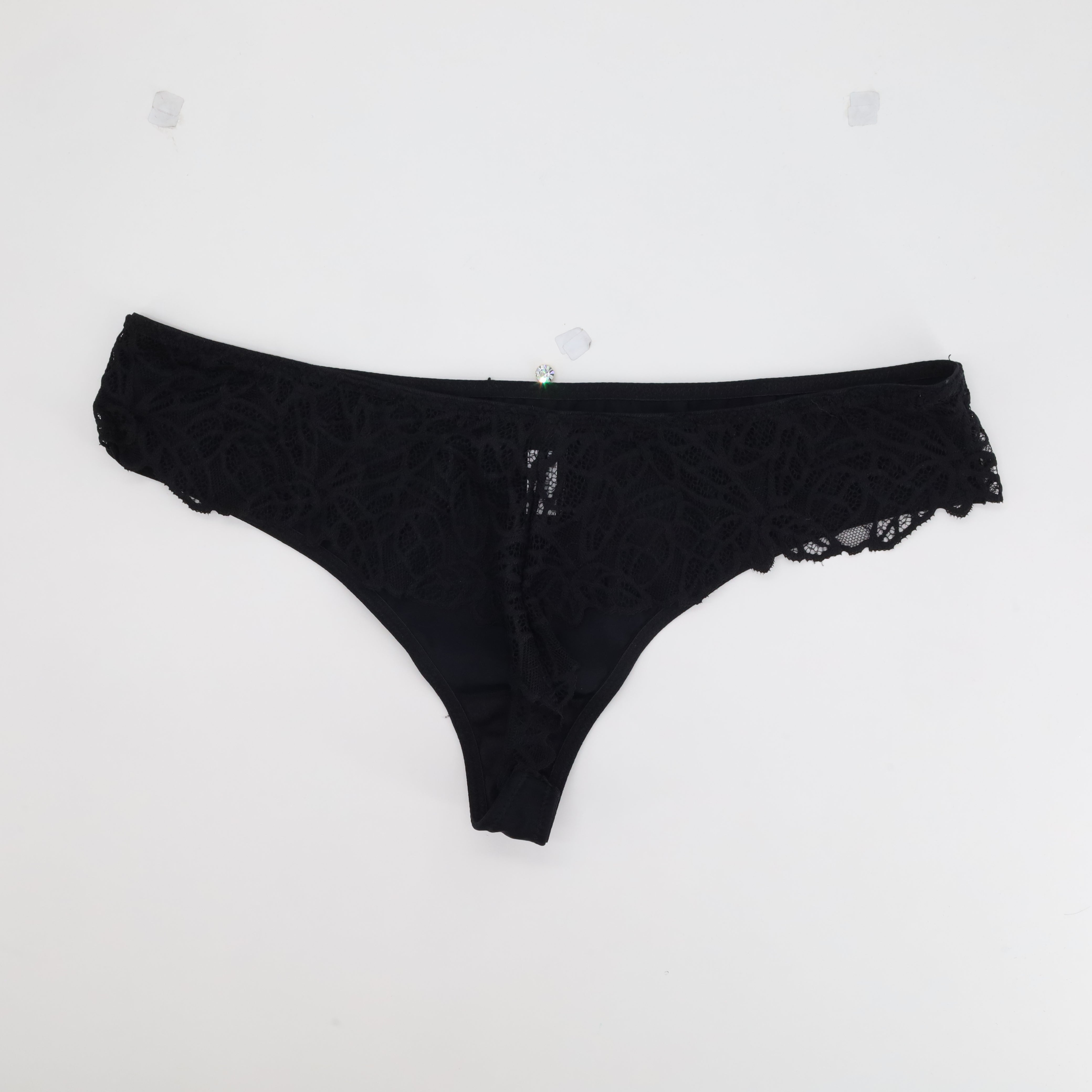 String After Eden Noir