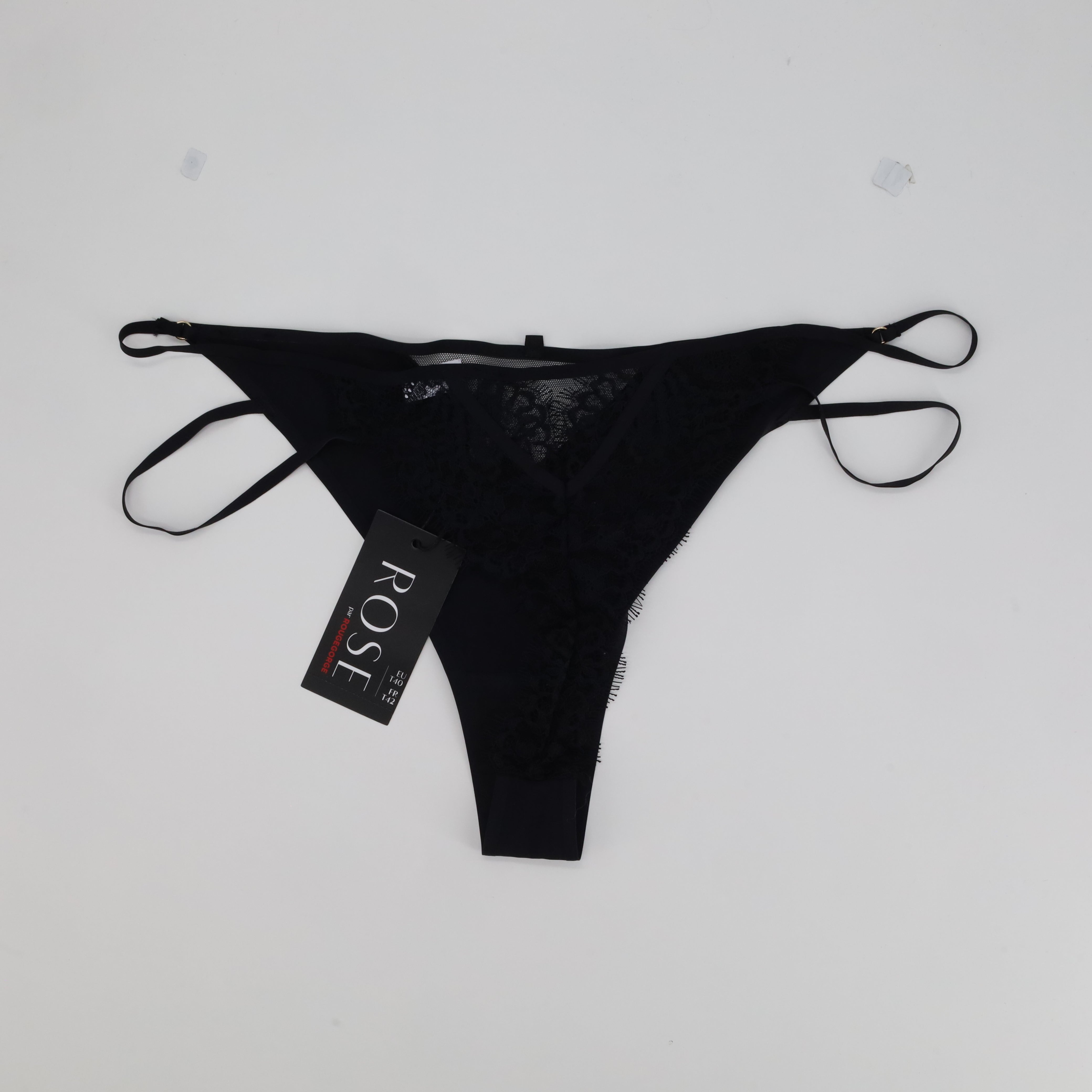 String Rose Noir