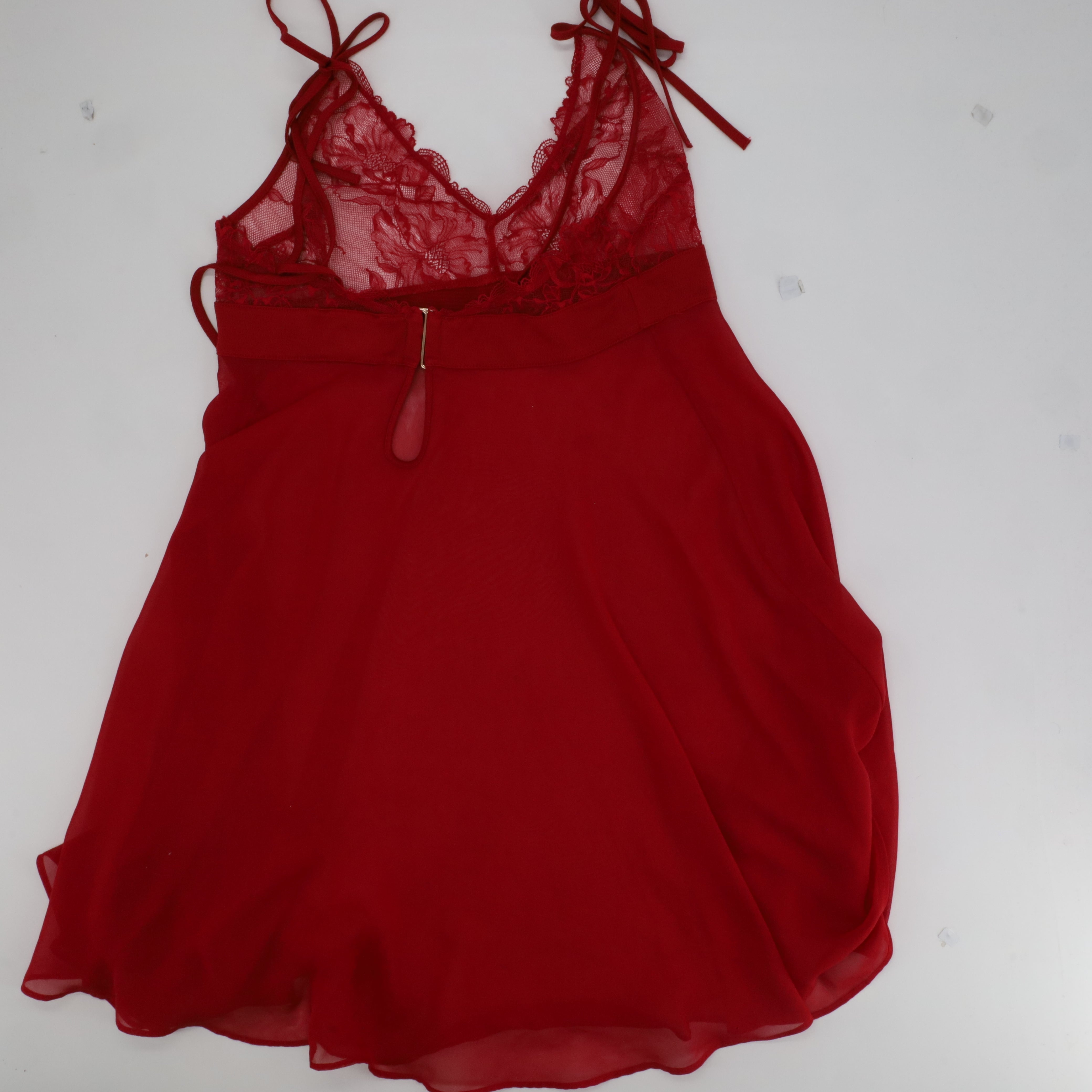 Nuisette RougeGorge Rouge