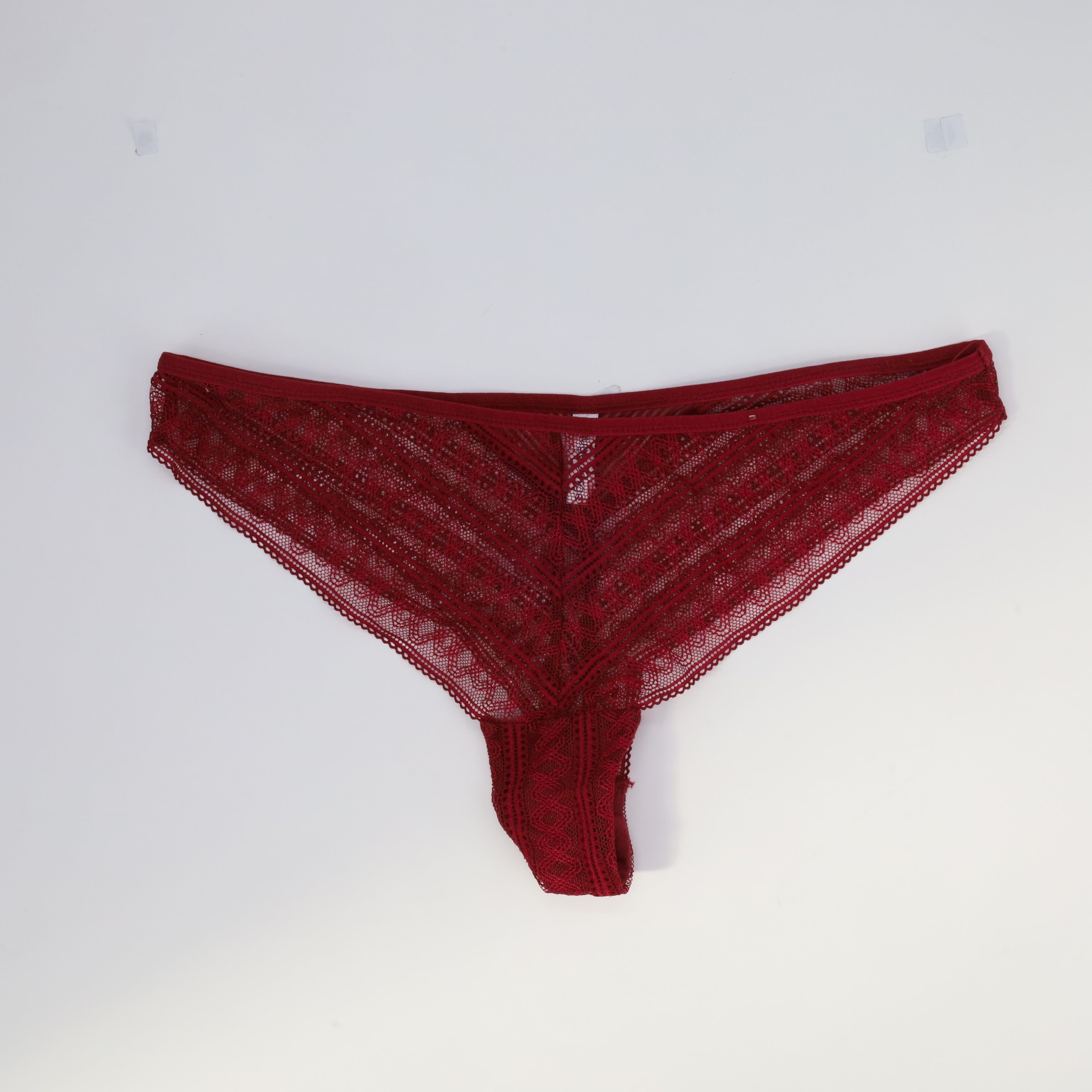 String RougeGorge Rouge