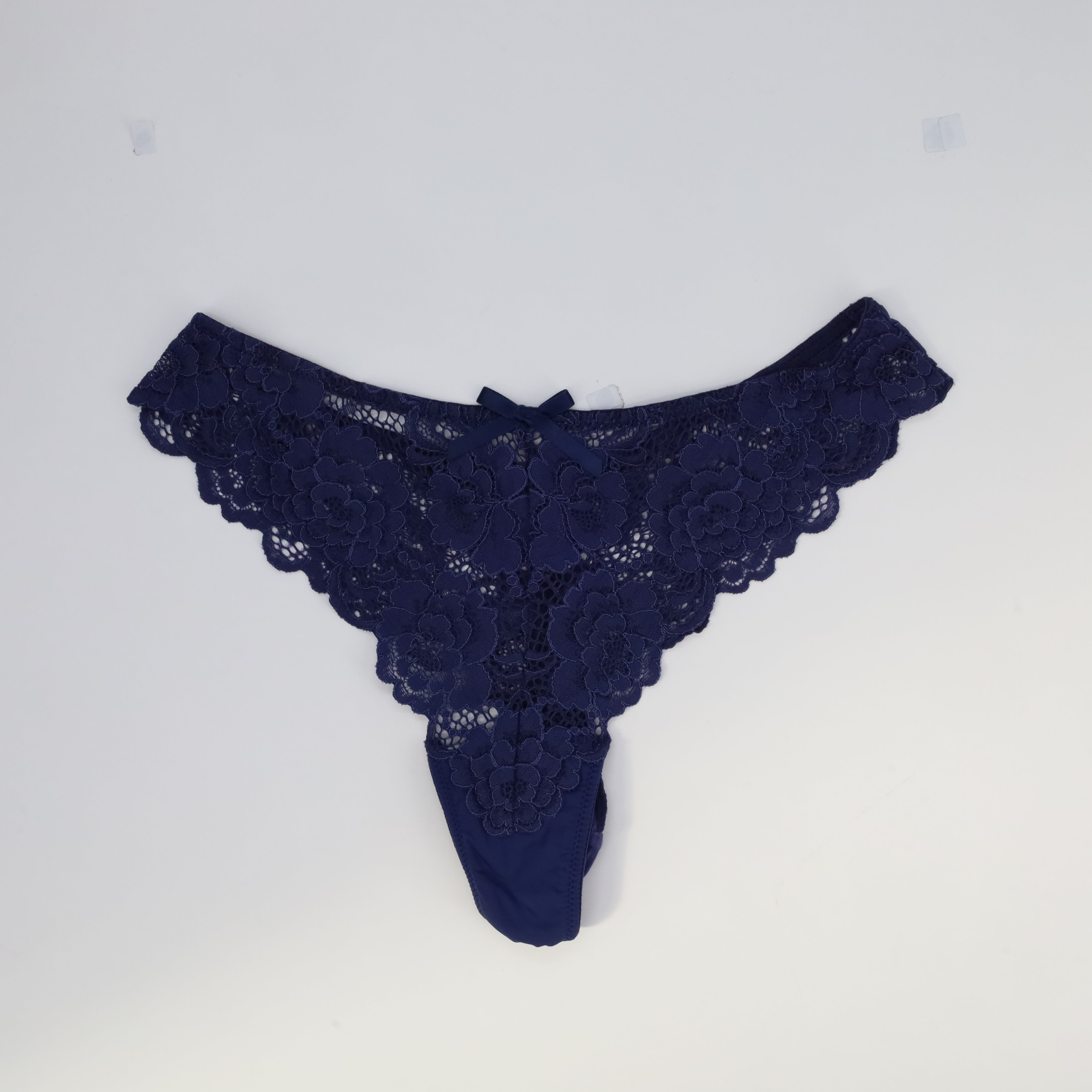 String RougeGorge Bleu
