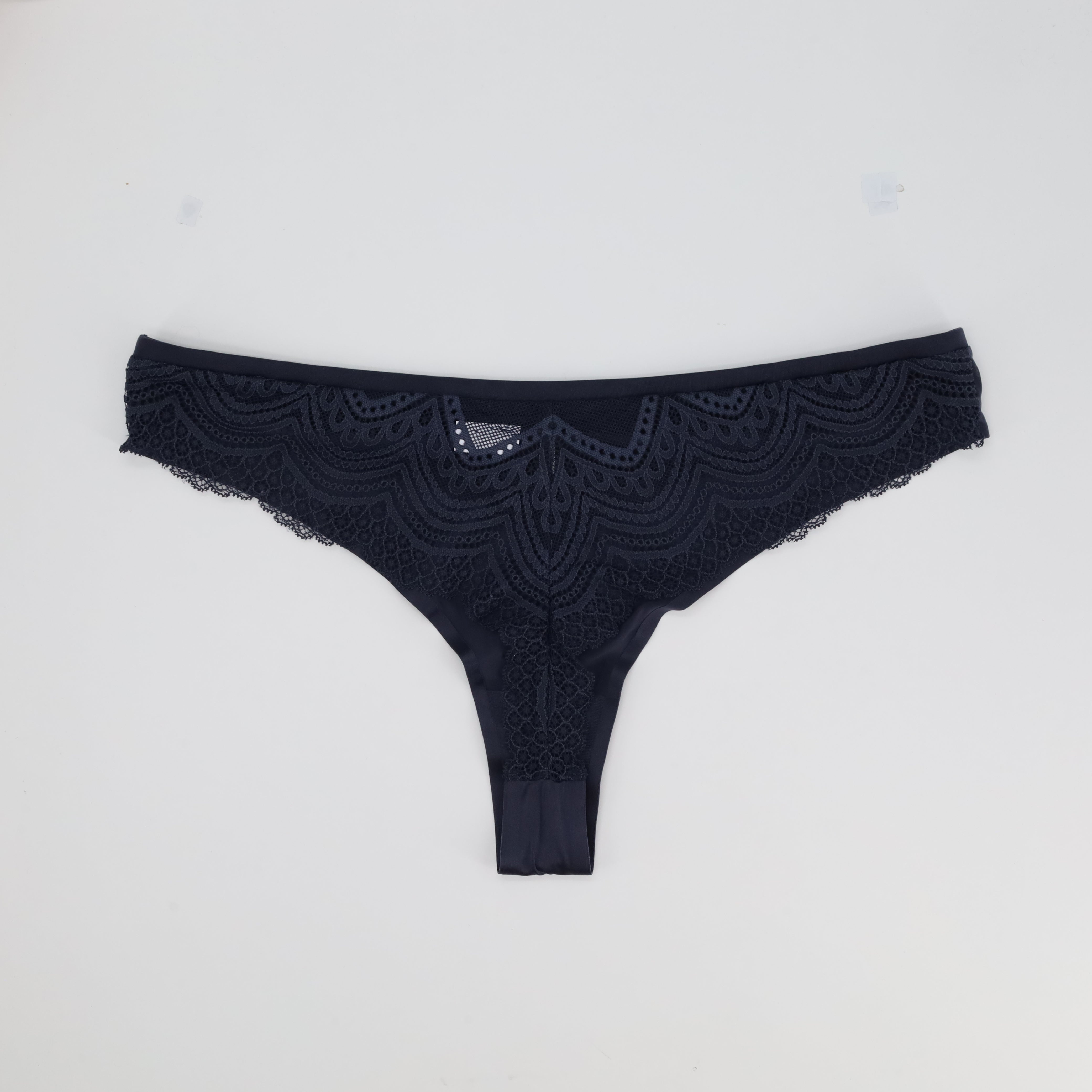 String RougeGorge Bleu