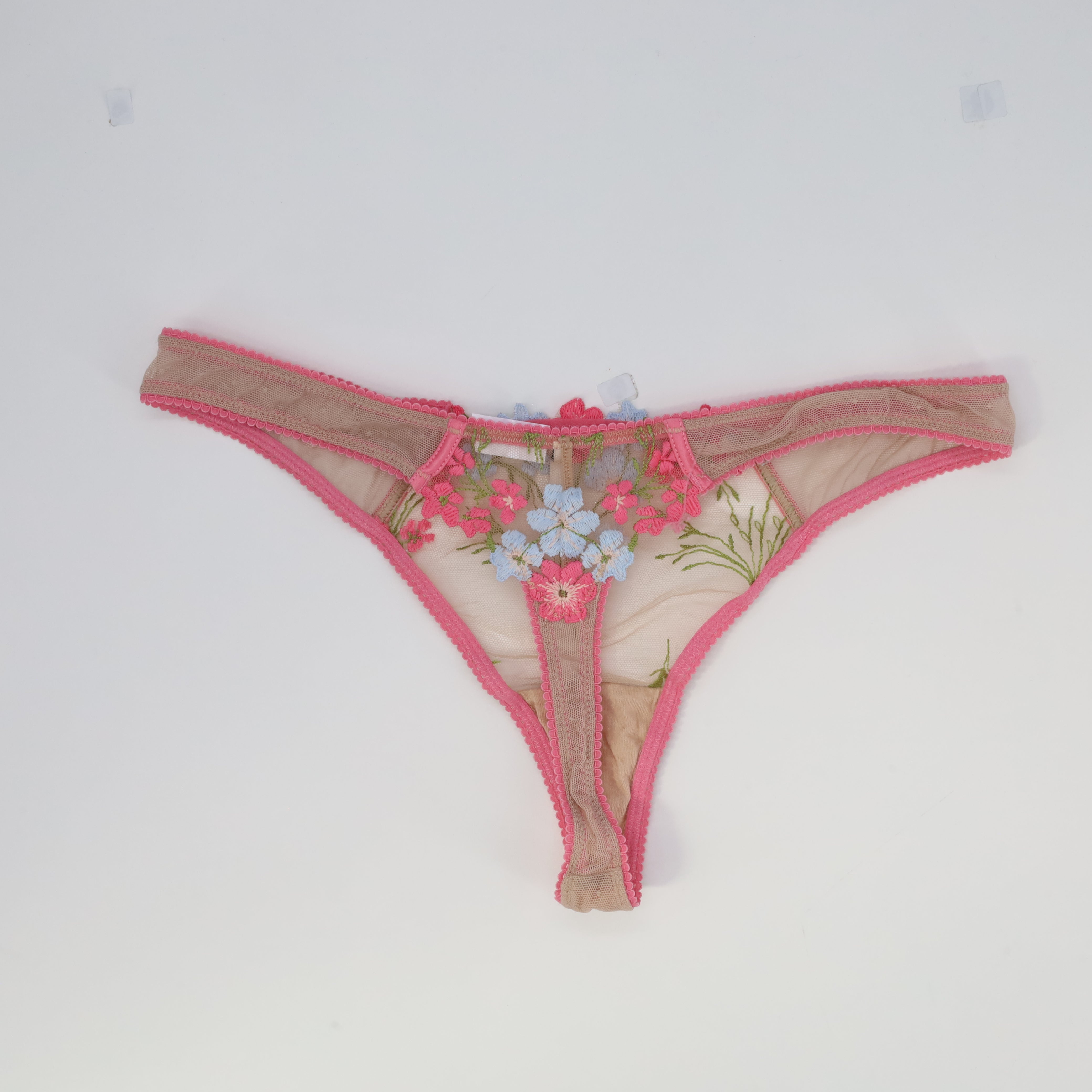 String ETAM Rose