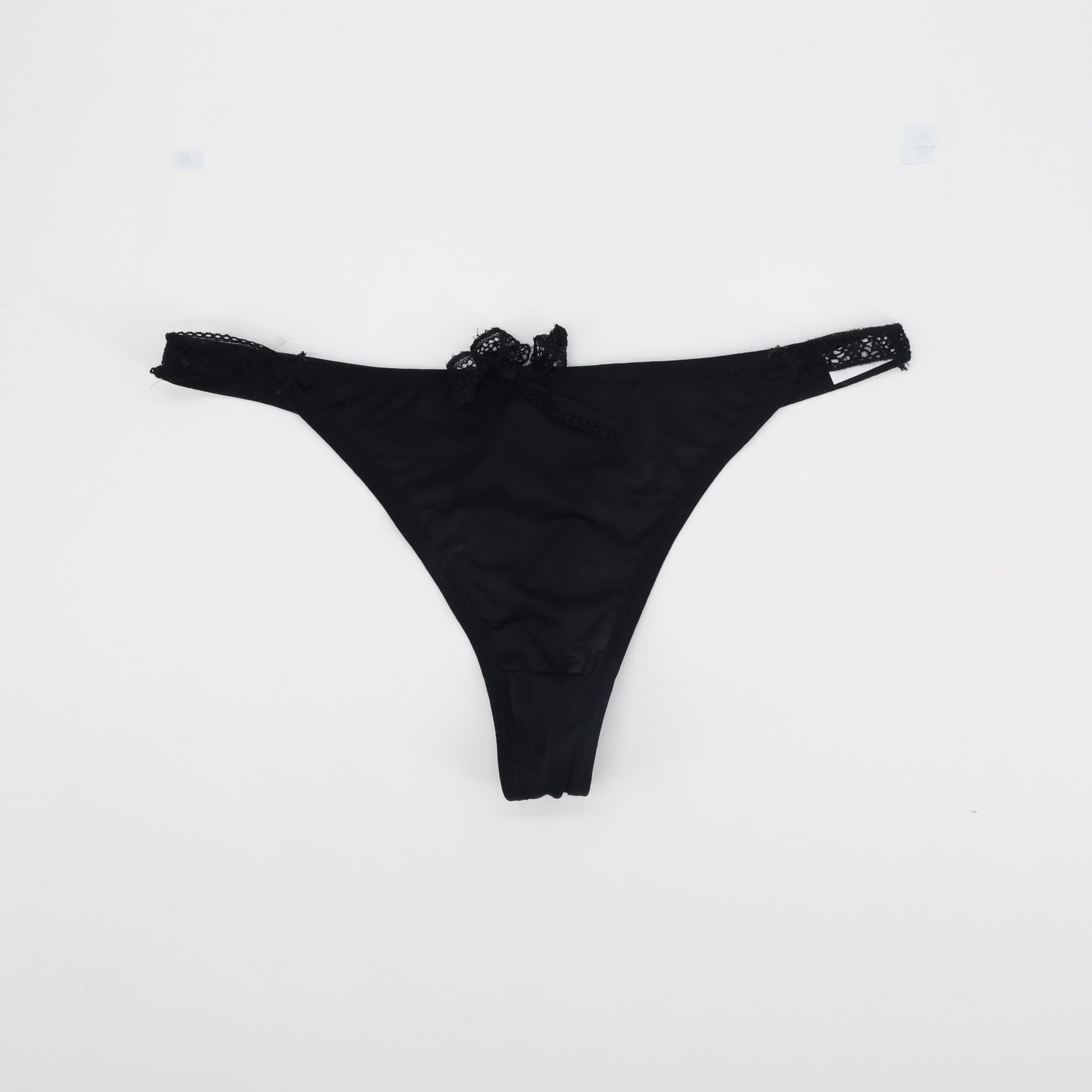 String Marque inconnue Noir